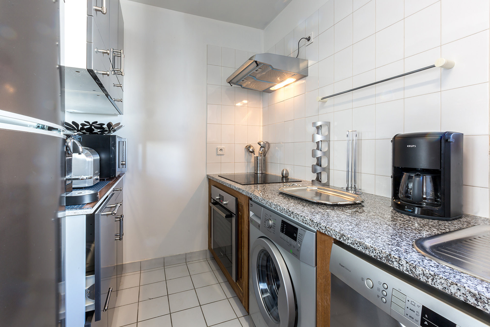 _lv_images__lot_0002340066_06_1455648