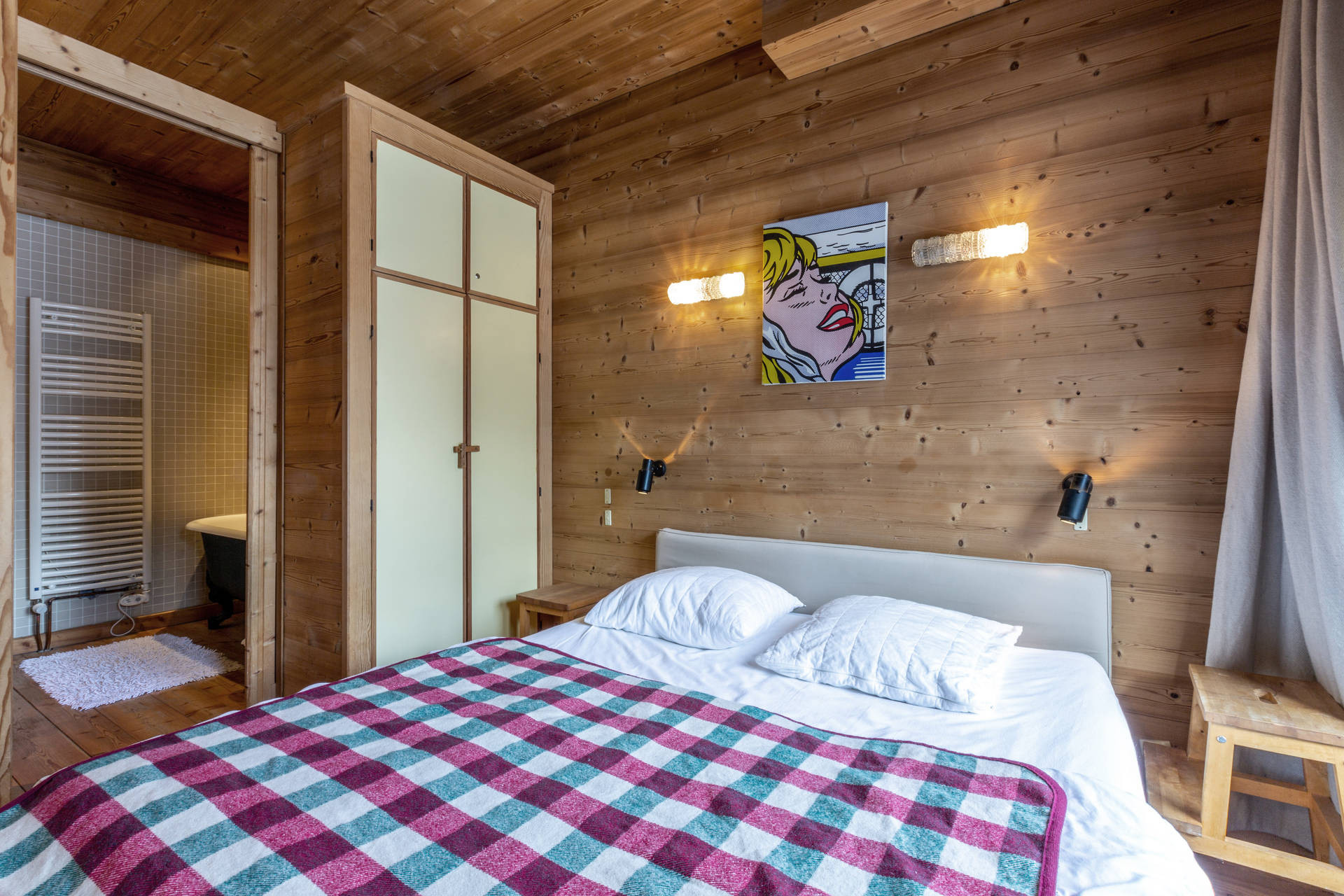 _lv_images__lot_0002340084_10_1456569