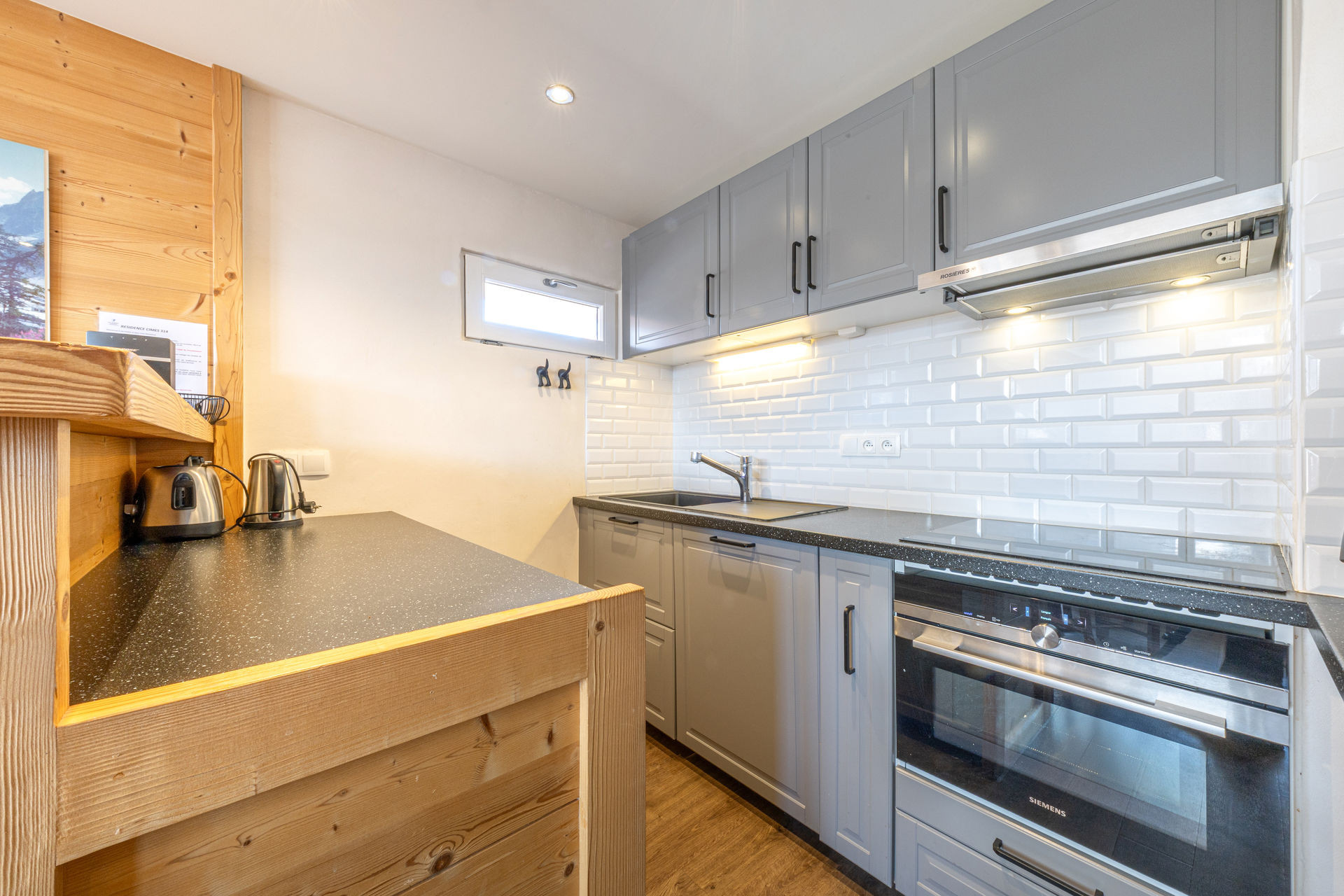 _lv_images__lot_0002340091_06_1456473