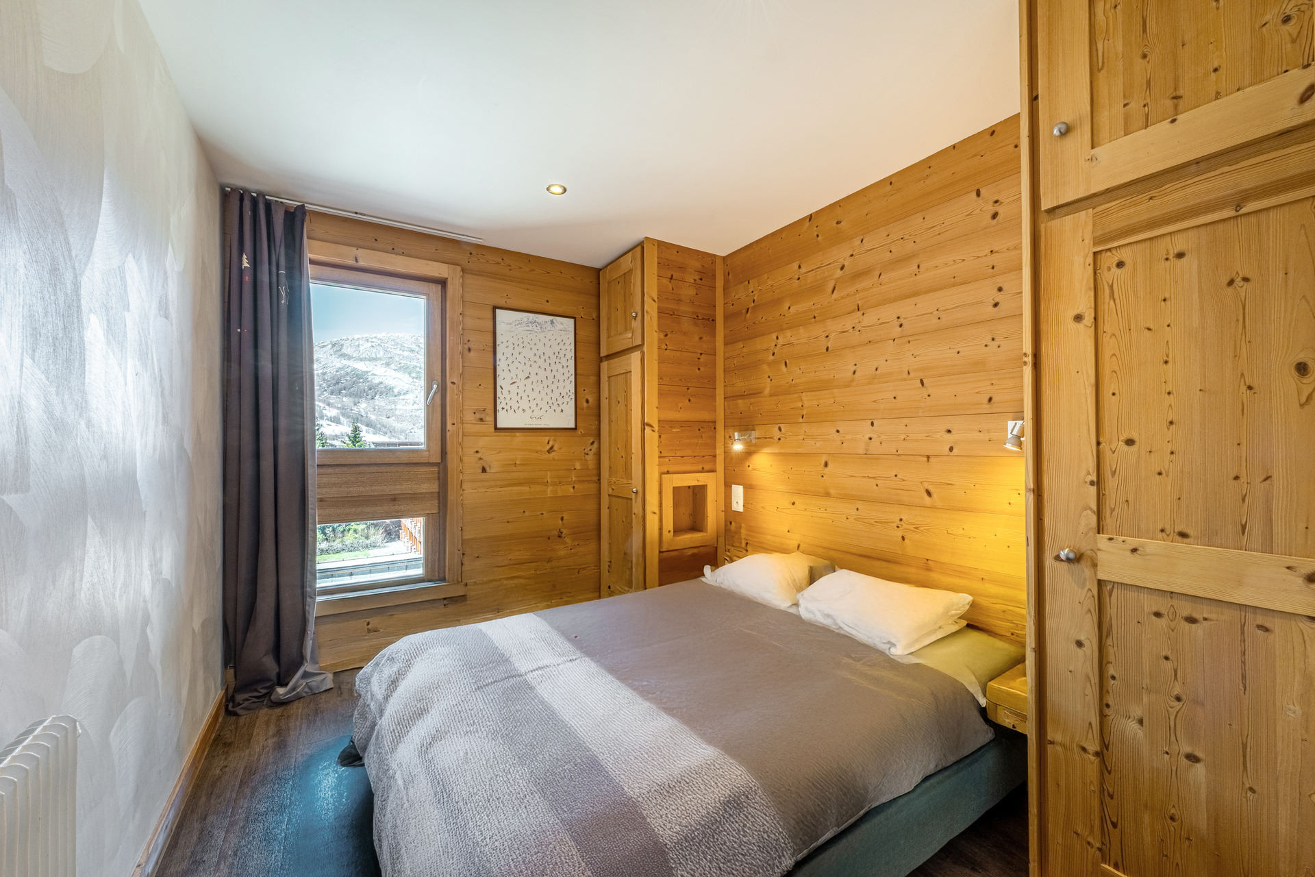 _lv_images__lot_0002340091_08_1456475