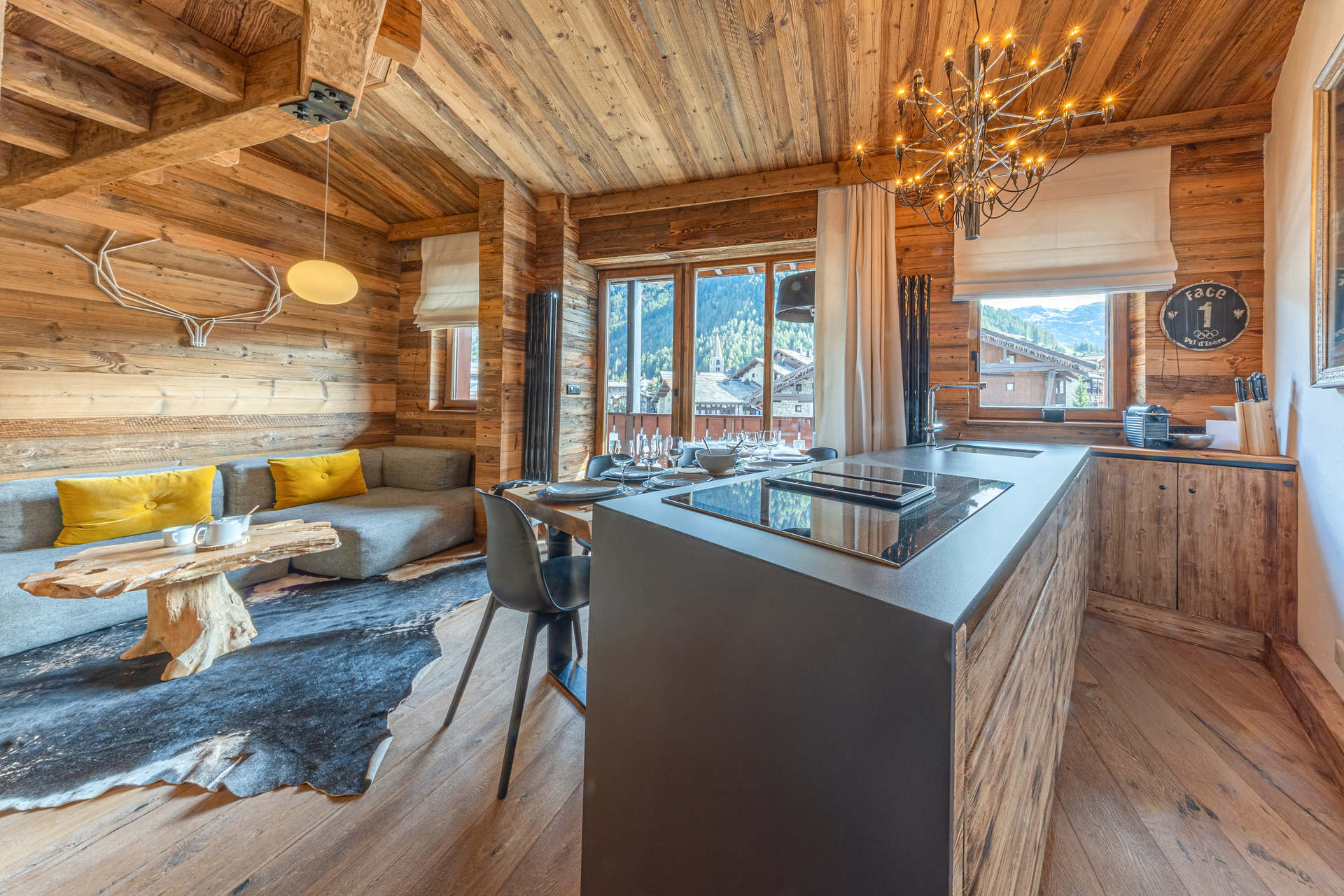 _lv_images__lot_0002340103_05_1455571