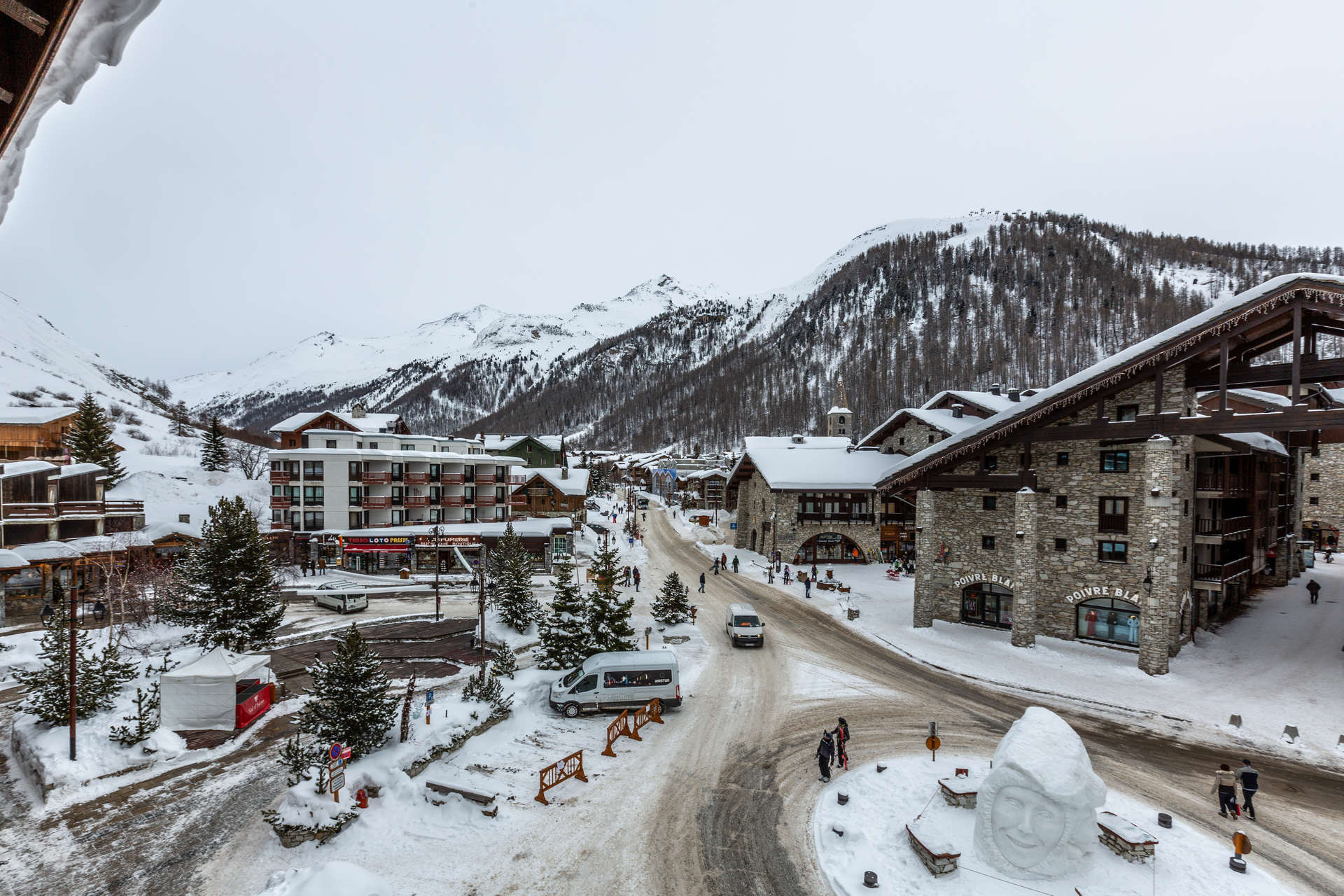 _lv_images__lot_0002340103_15_1455581