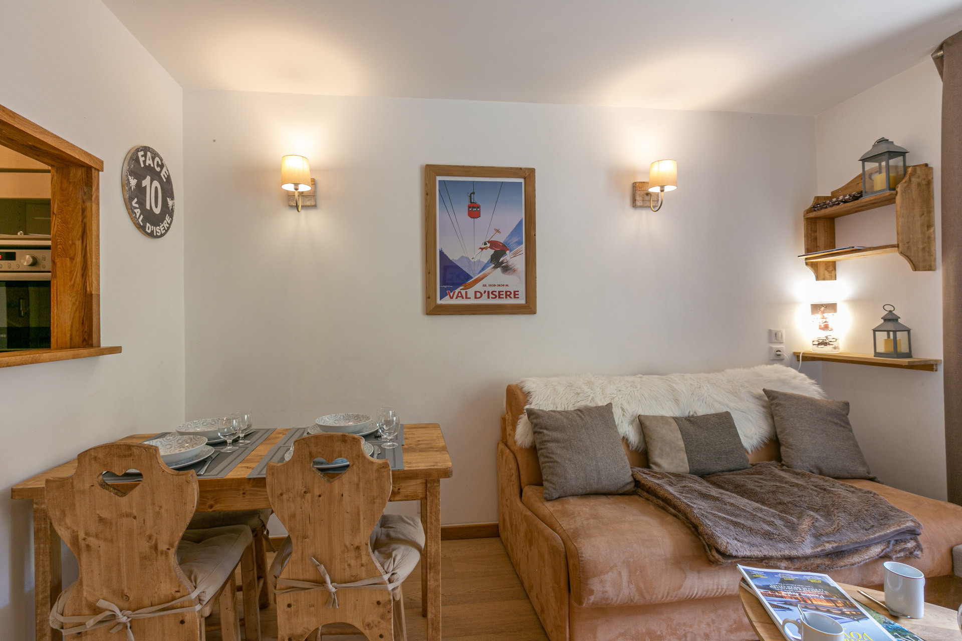 _lv_images__lot_0002340111_03_1458275