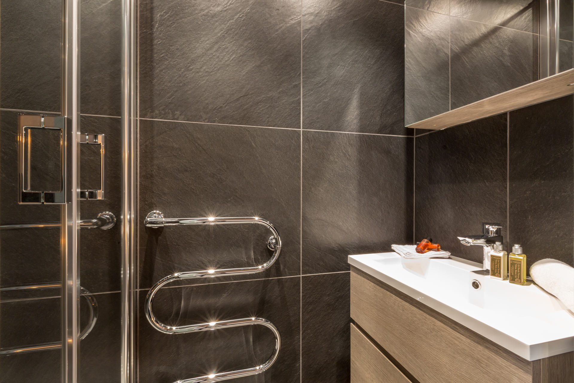 _lv_images__lot_0002340120_10_1455361