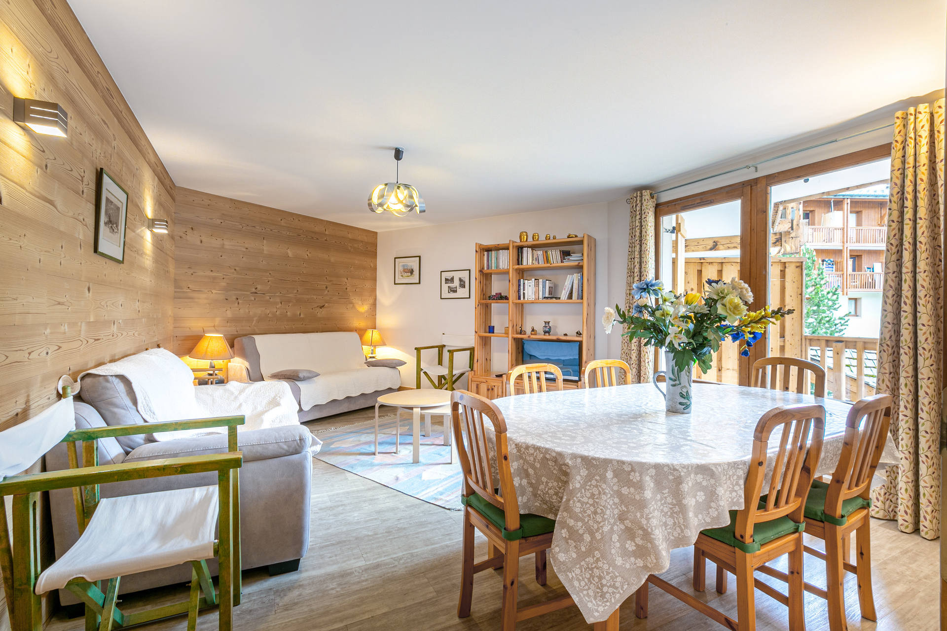 _lv_images__lot_0002340135_01_1455169