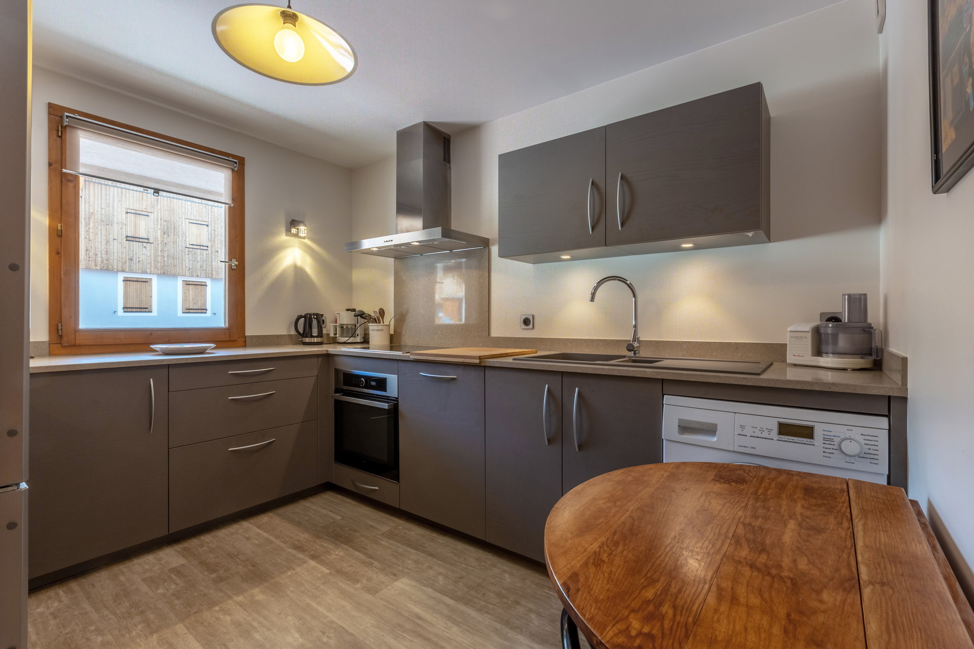 _lv_images__lot_0002340135_05_1455173