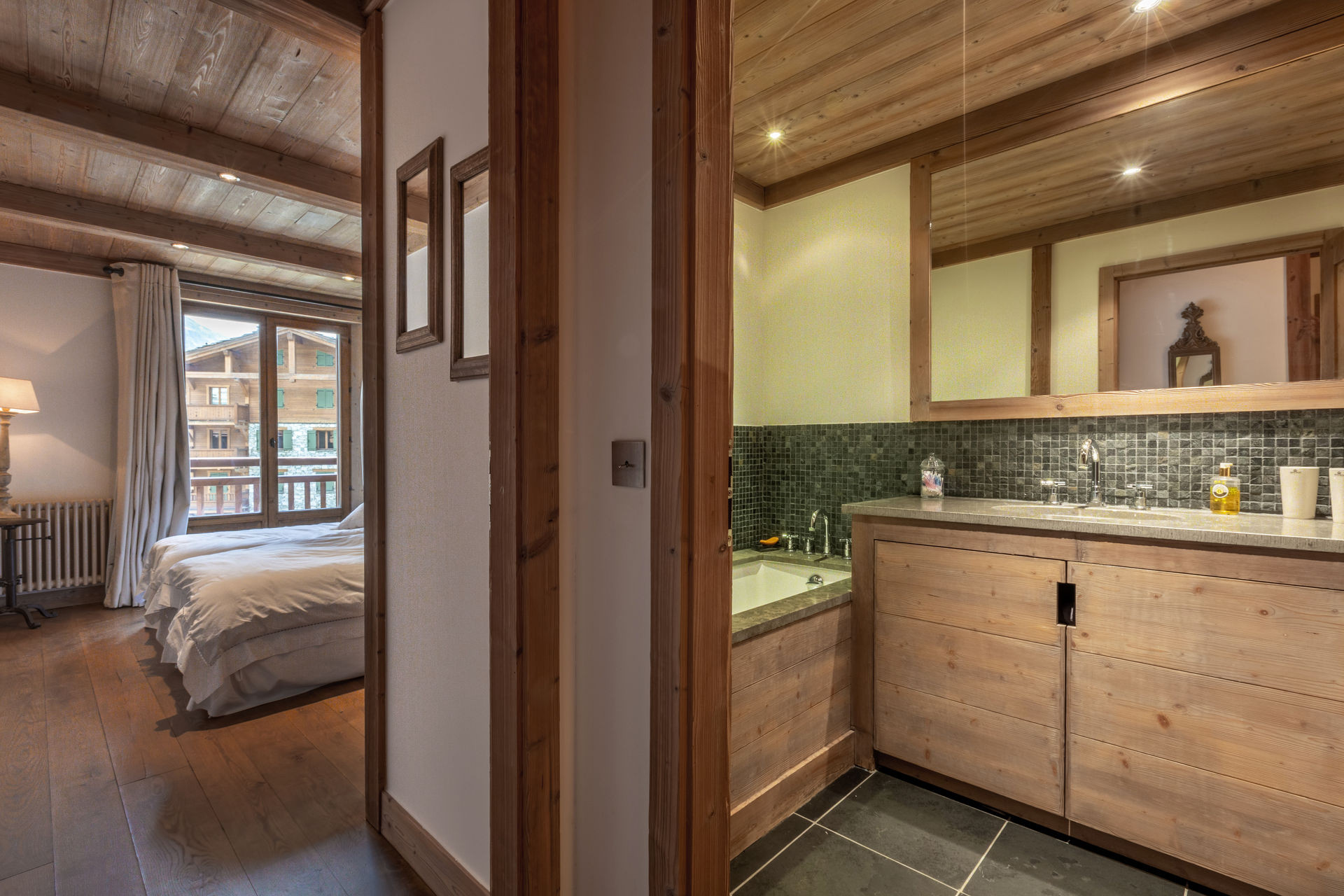 _lv_images__lot_0002340137_13_1456740