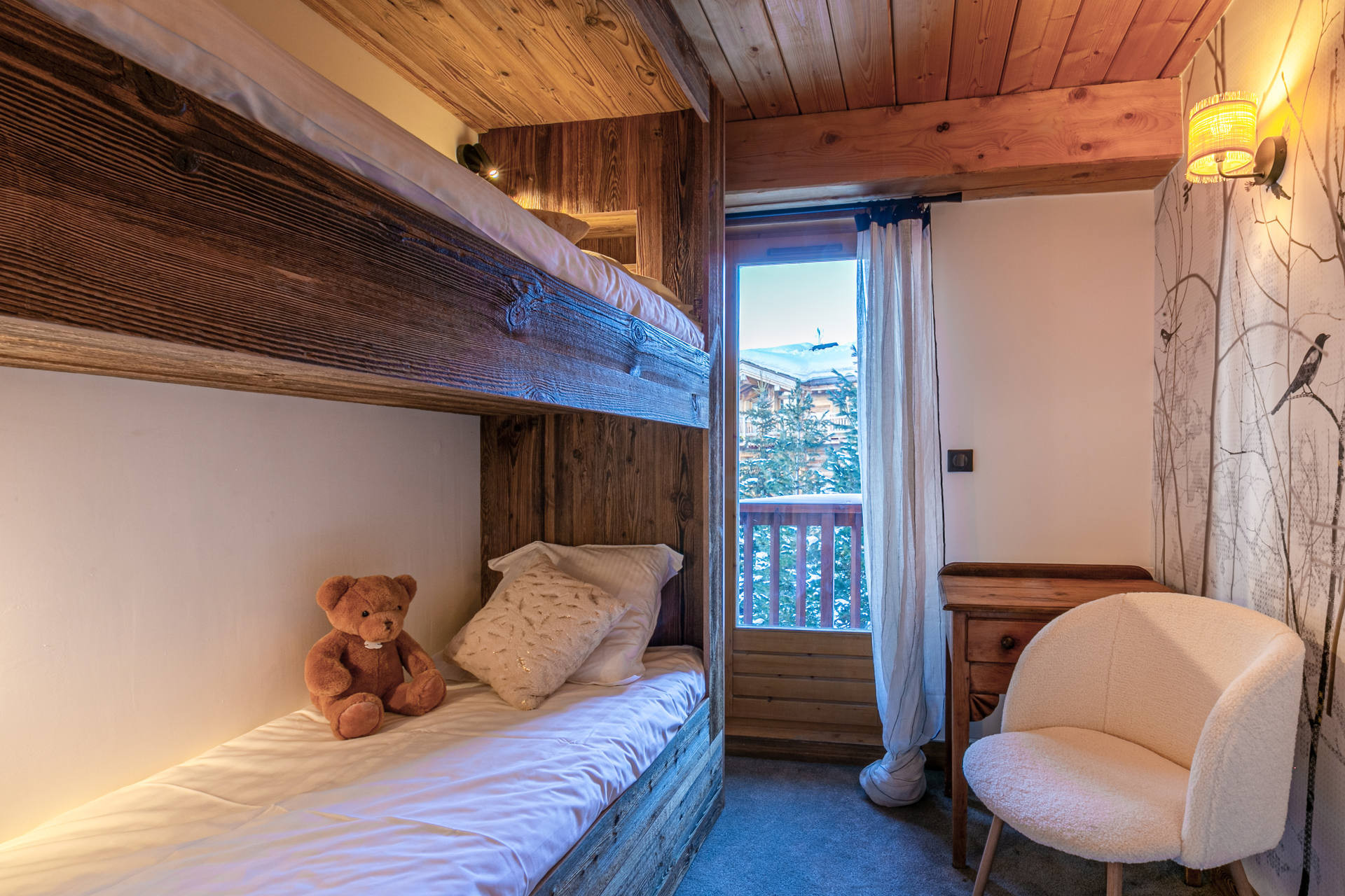 _lv_images__lot_0002340142_09_1454606