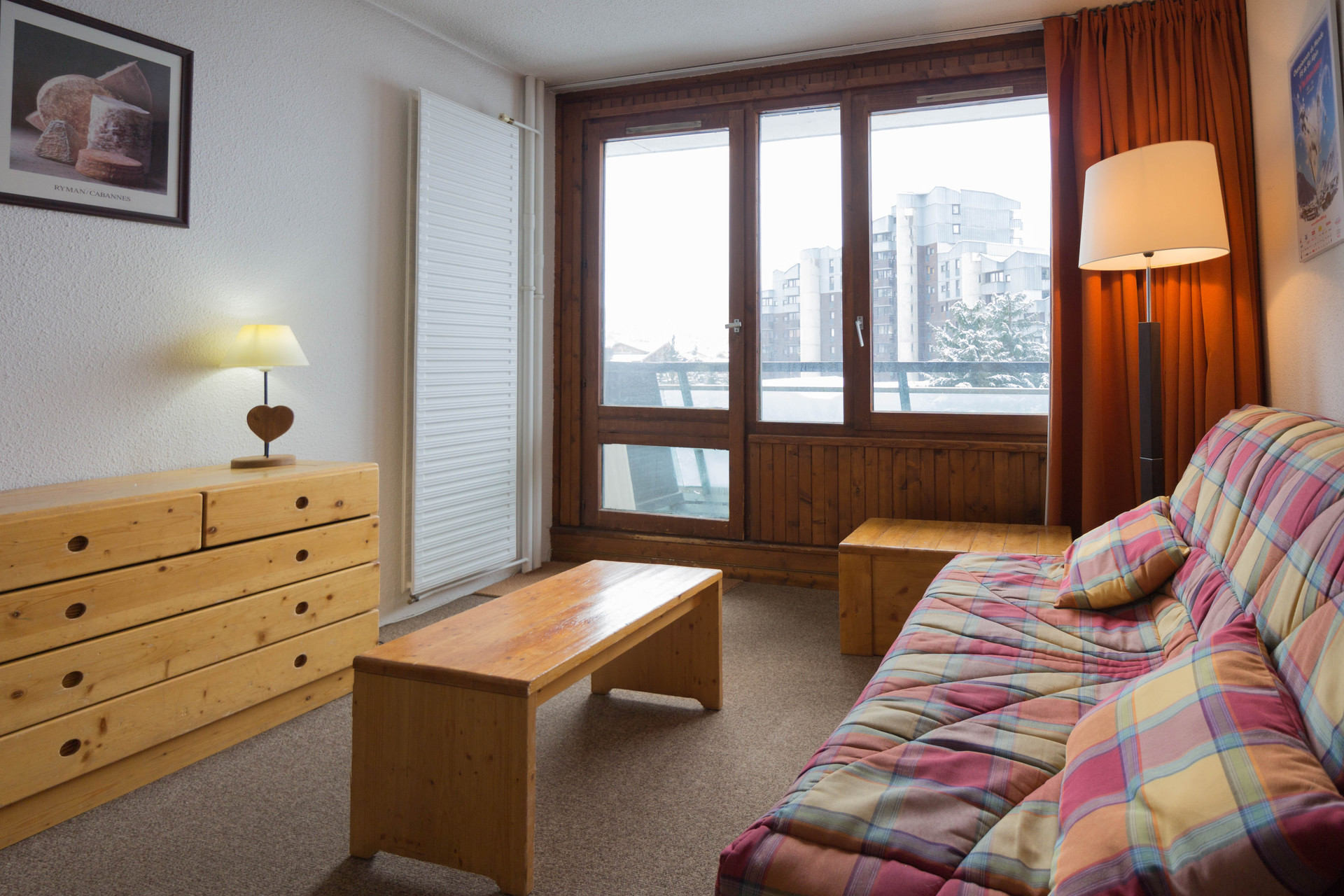 _lv_images__lot_0002340146_01_1457784