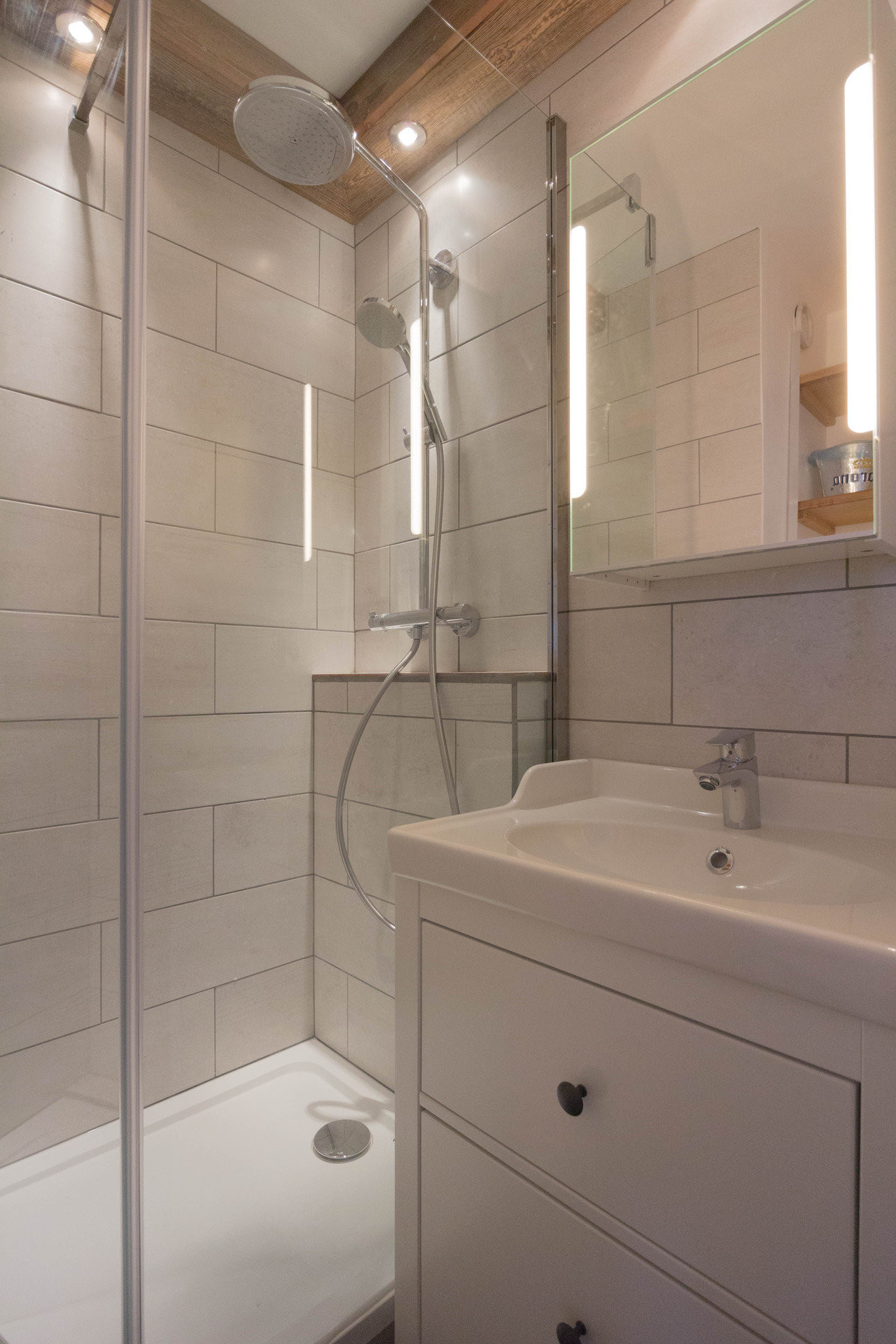 _lv_images__lot_0002340146_06_1457789