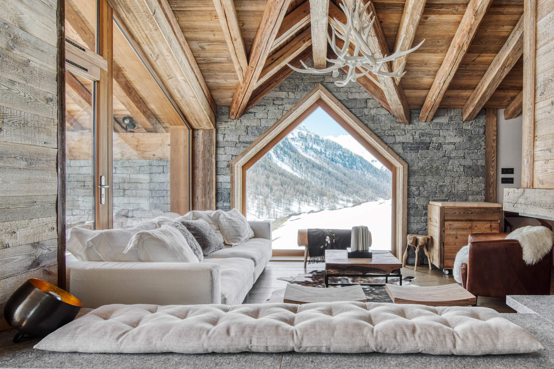 _lv_images__lot_0002340175_01_1454342