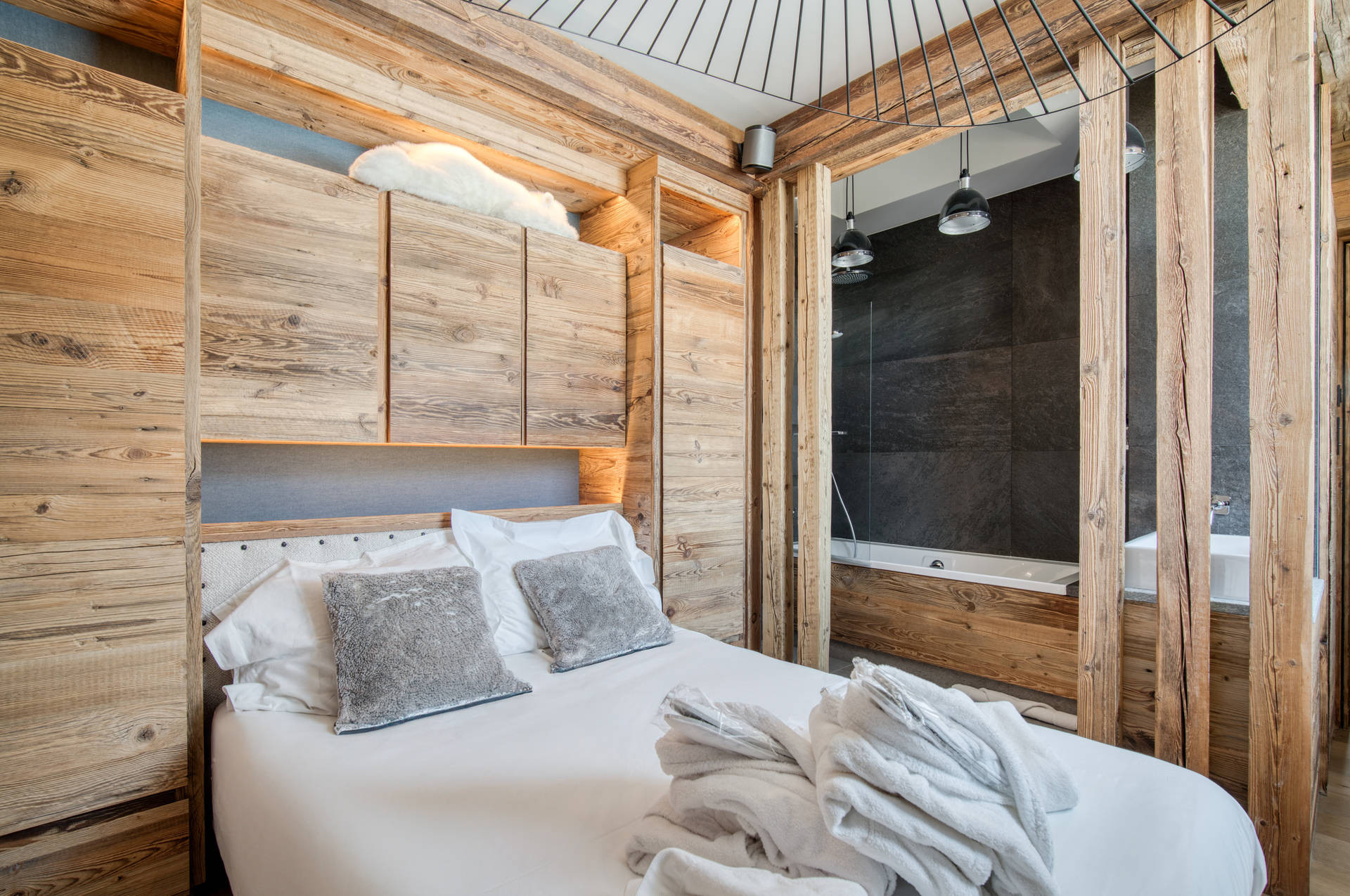 _lv_images__lot_0002340175_09_1454350