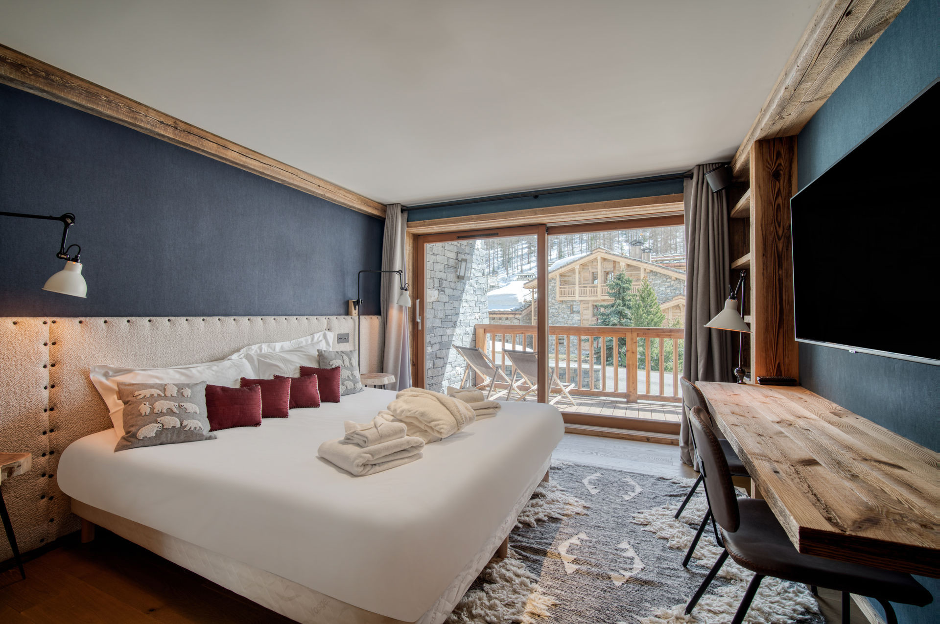 _lv_images__lot_0002340175_10_1454351