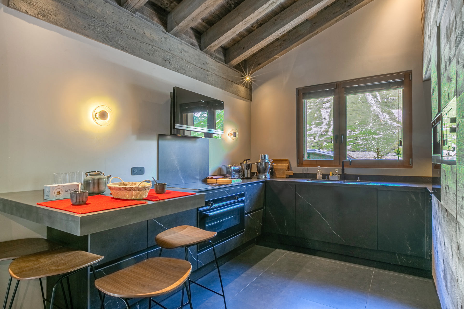 _lv_images__lot_0002340178_10_1456537