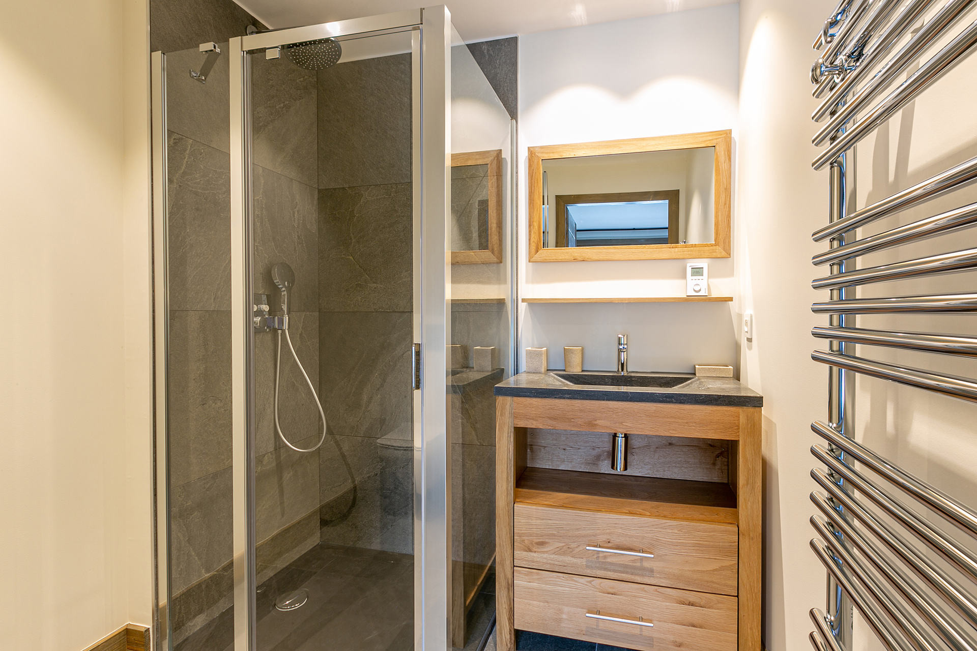 _lv_images__lot_0002340181_12_1454686