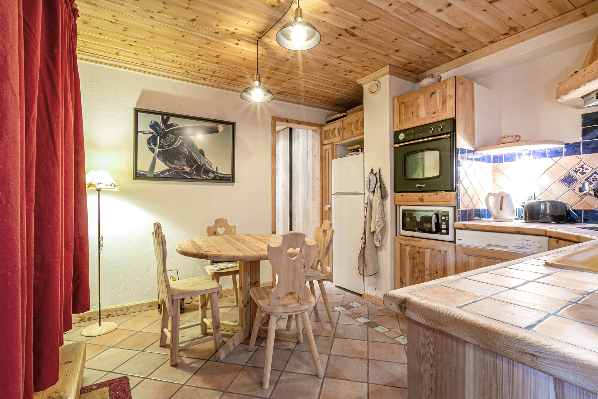 _lv_images__lot_0002340186_03_1455899