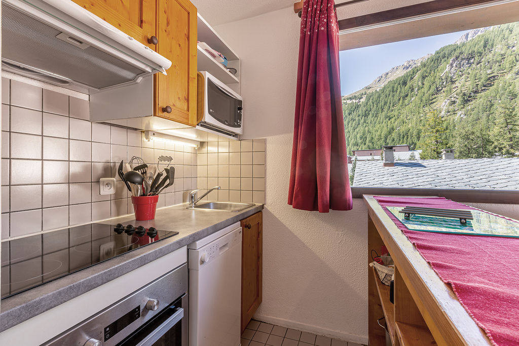 _lv_images__lot_0002340188_04_1457544