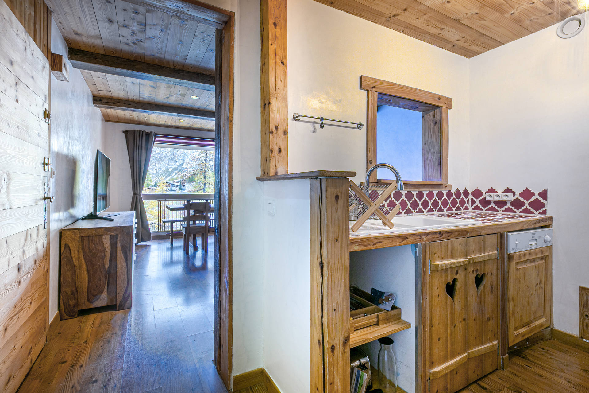 _lv_images__lot_0002340192_04_1457666