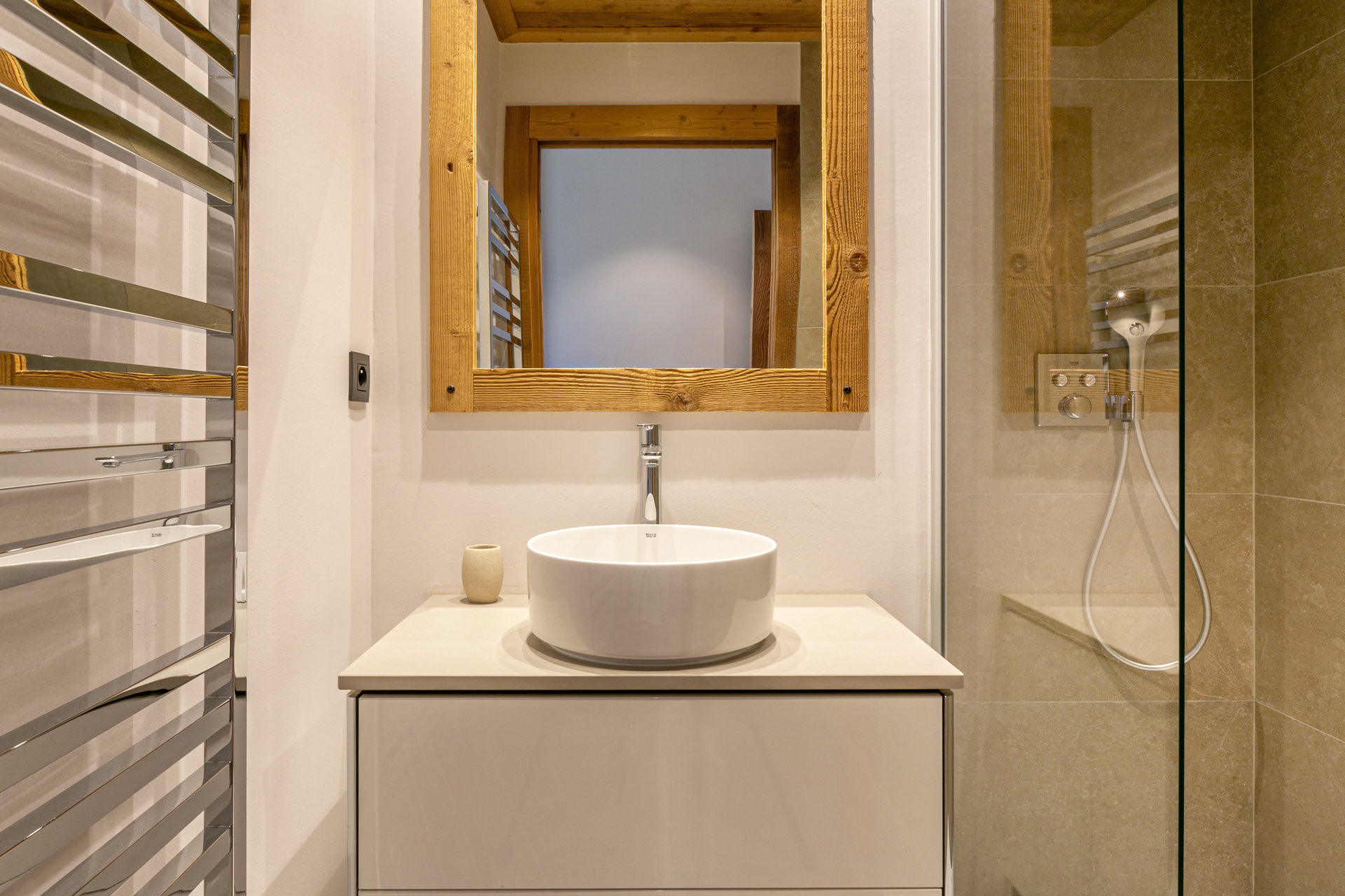 _lv_images__lot_0002340209_11_1455163