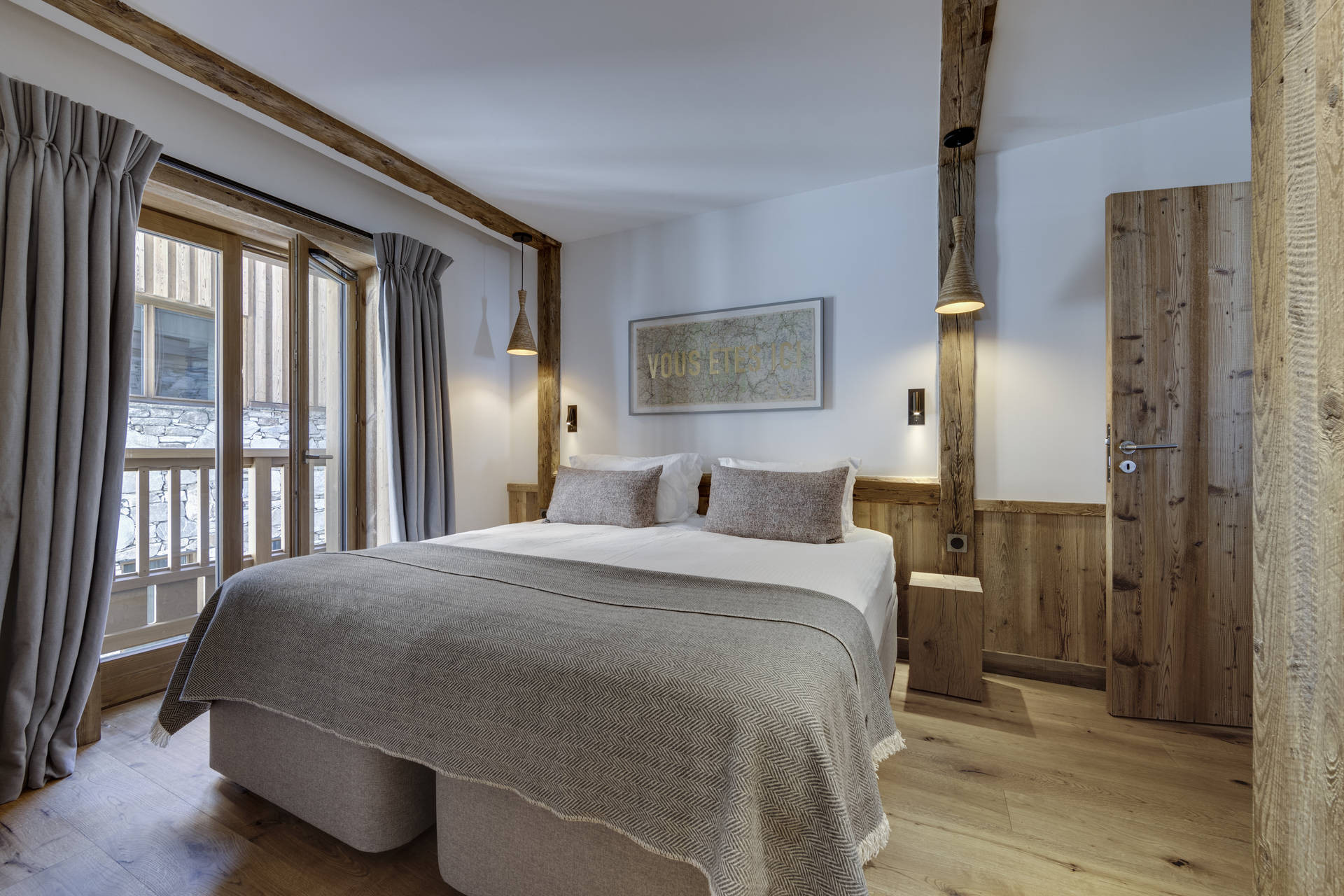 _lv_images__lot_0002340214_06_1457041