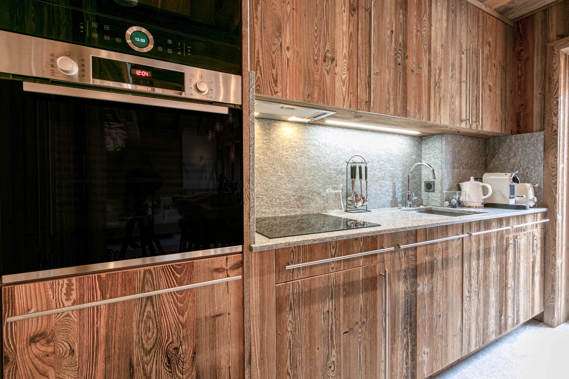 _lv_images__lot_0002340215_08_1456826