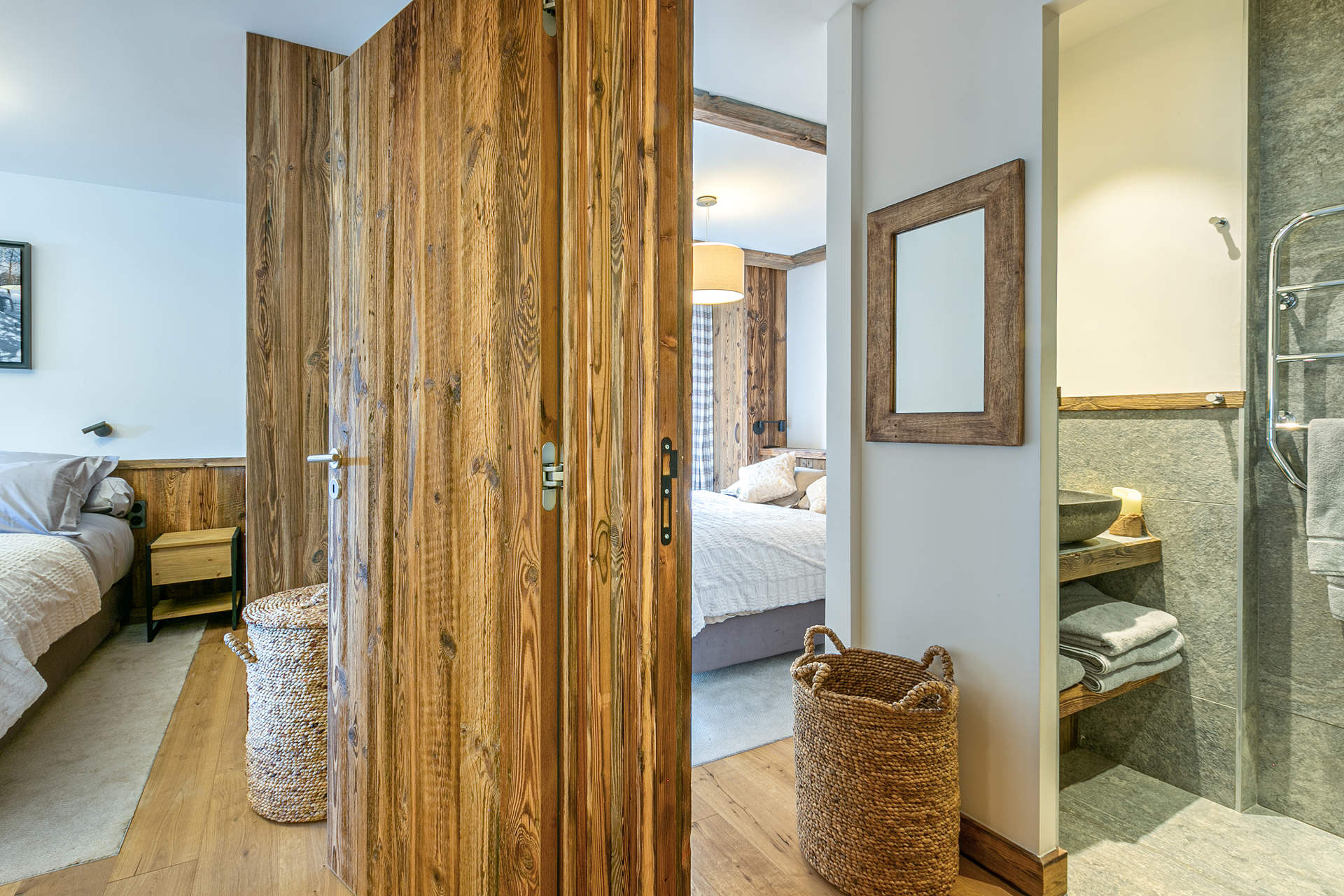 _lv_images__lot_0002340215_13_1456831