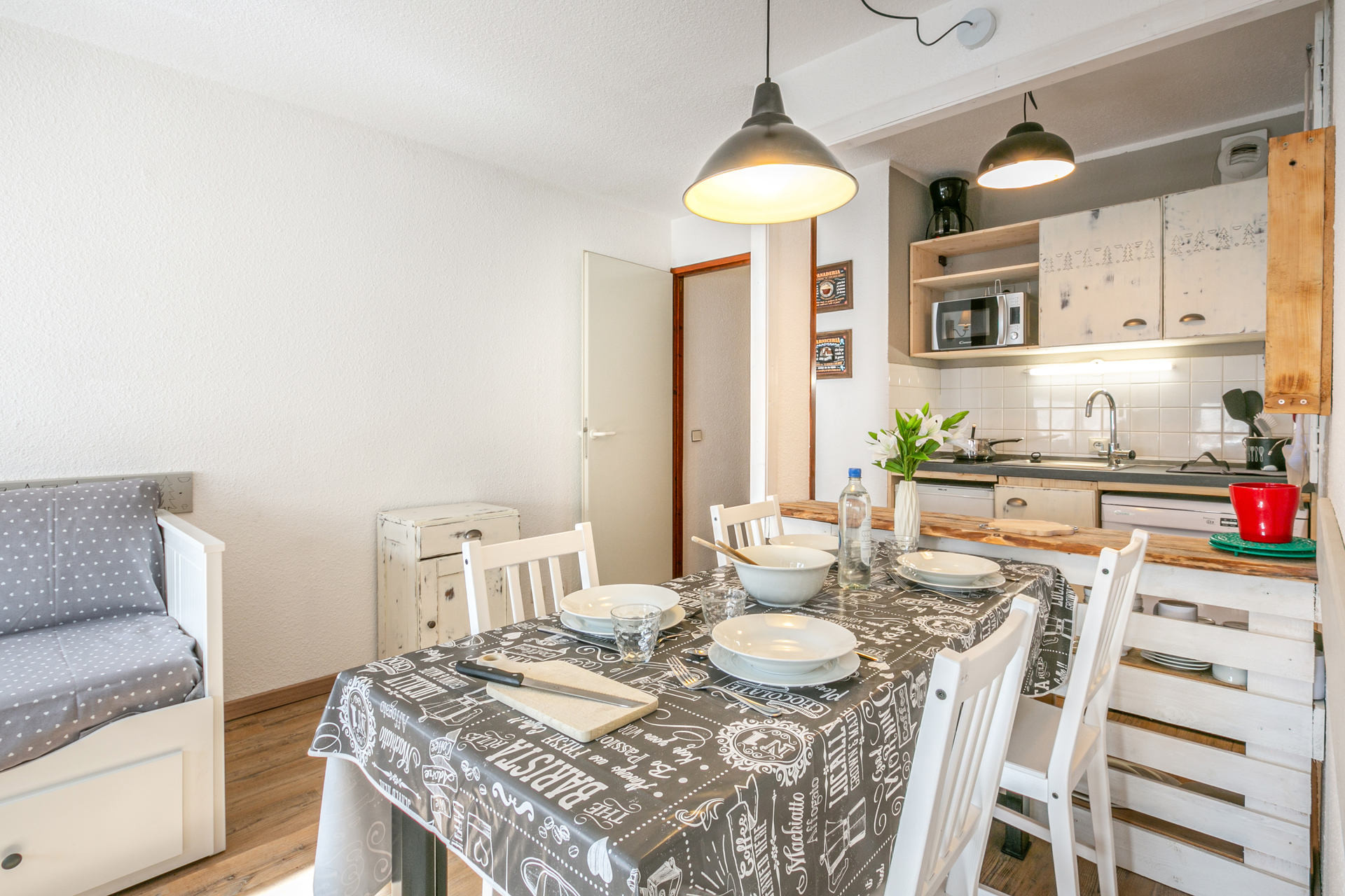 _lv_images__lot_0002340224_01_1455522