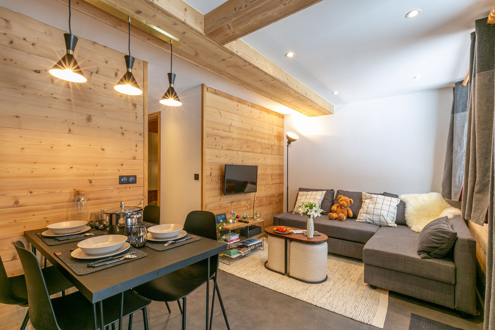 _lv_images__lot_0002340226_01_1455734