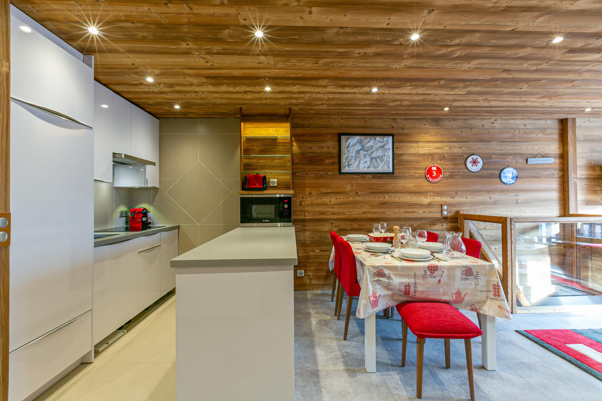 _lv_images__lot_0002340248_02_1455053