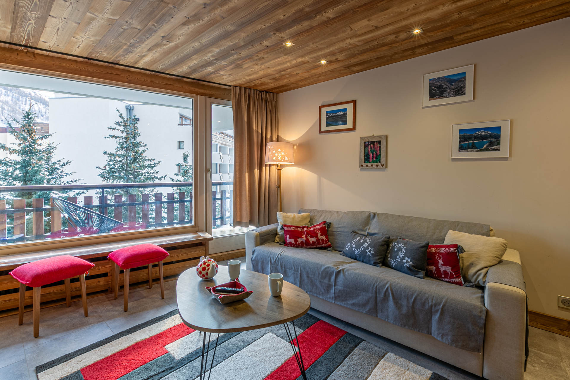 _lv_images__lot_0002340248_05_1455056