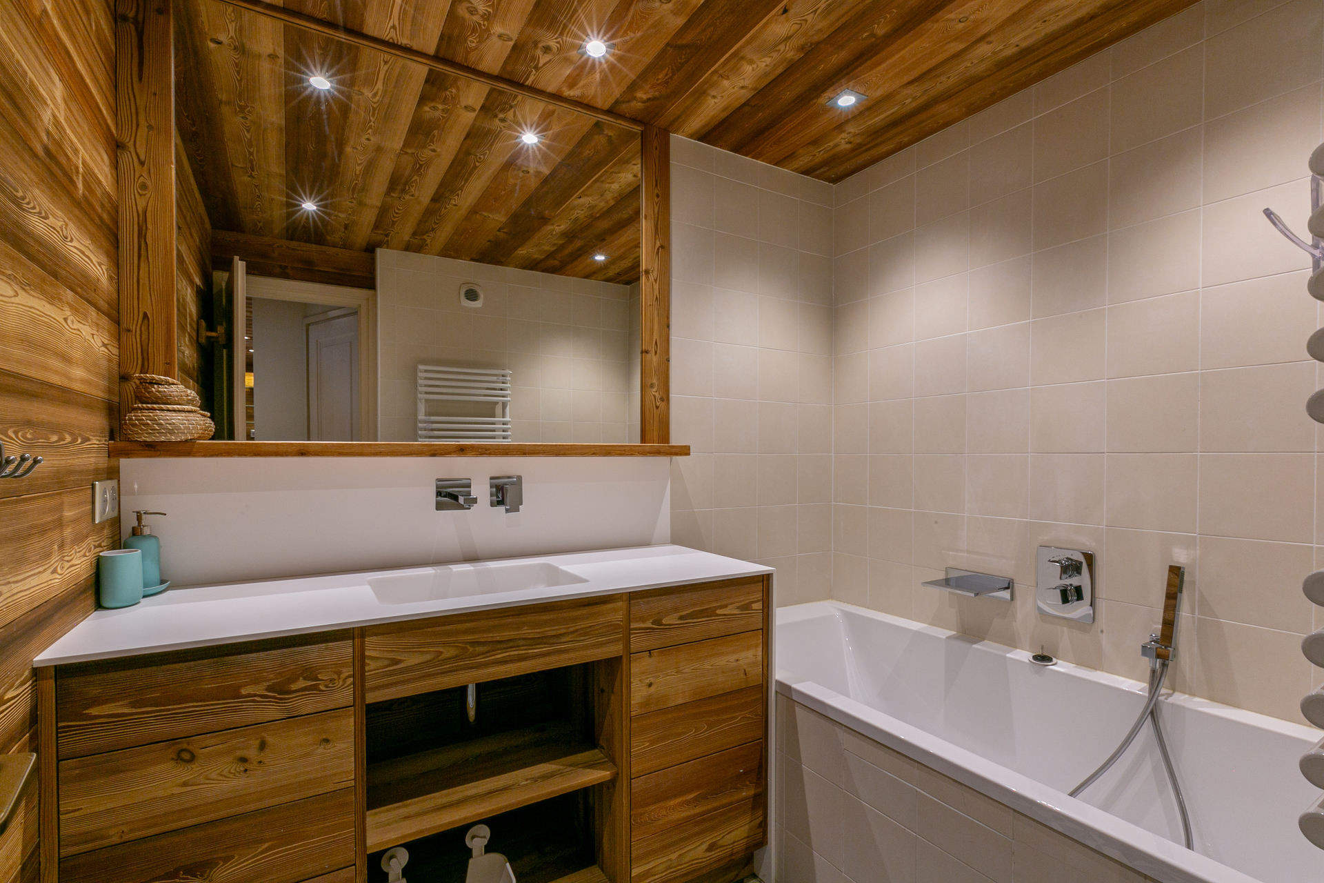 _lv_images__lot_0002340248_10_1455061