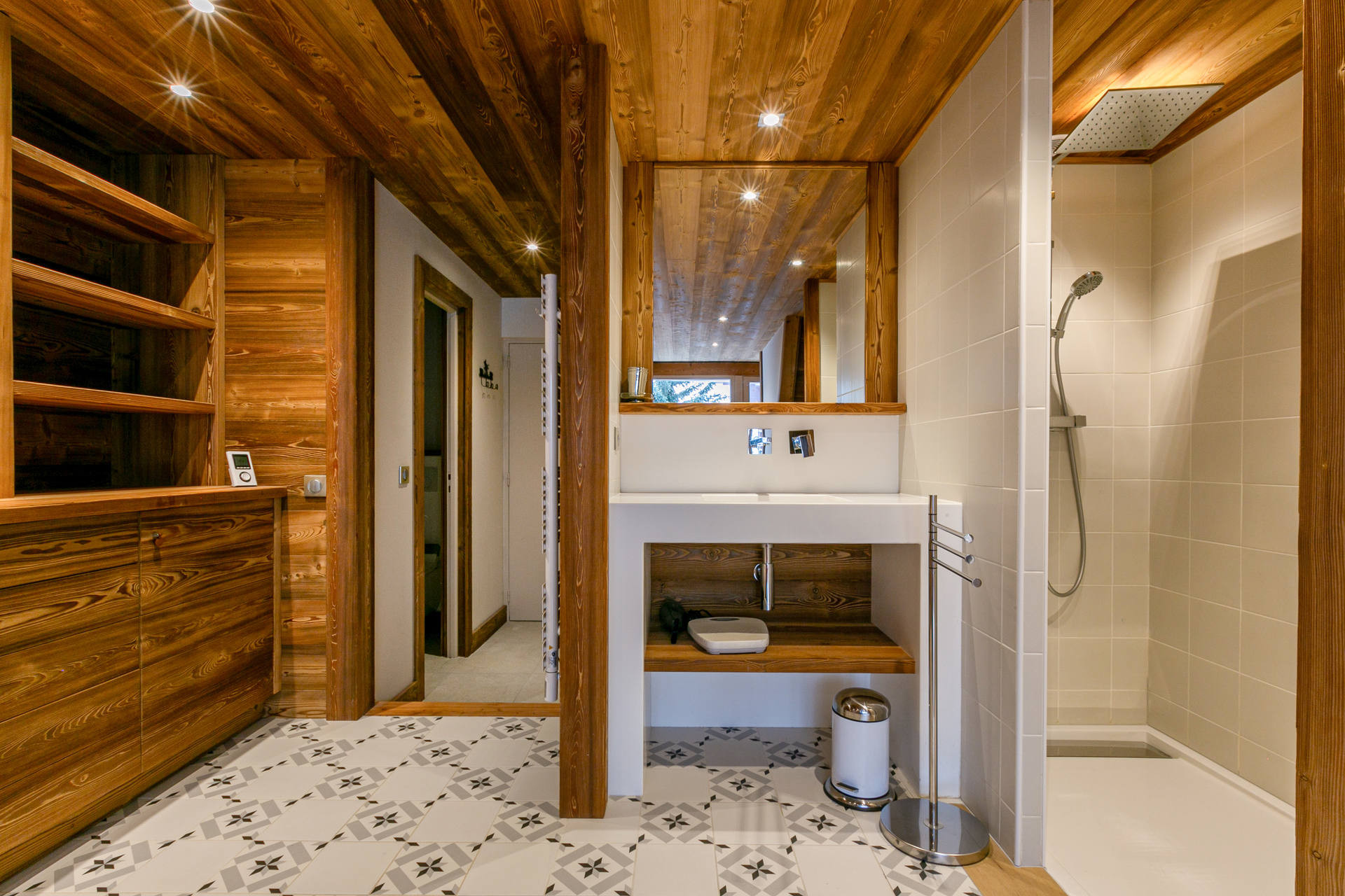 _lv_images__lot_0002340248_11_1455062