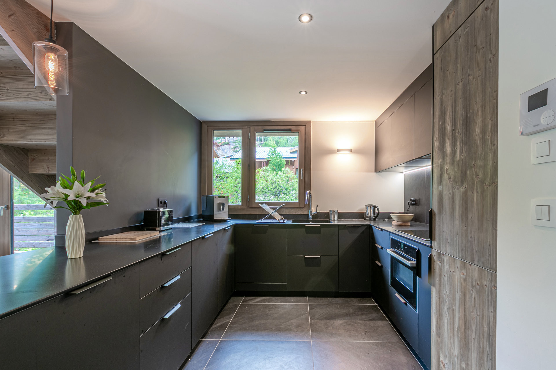 _lv_images__lot_0002340249_07_1456841