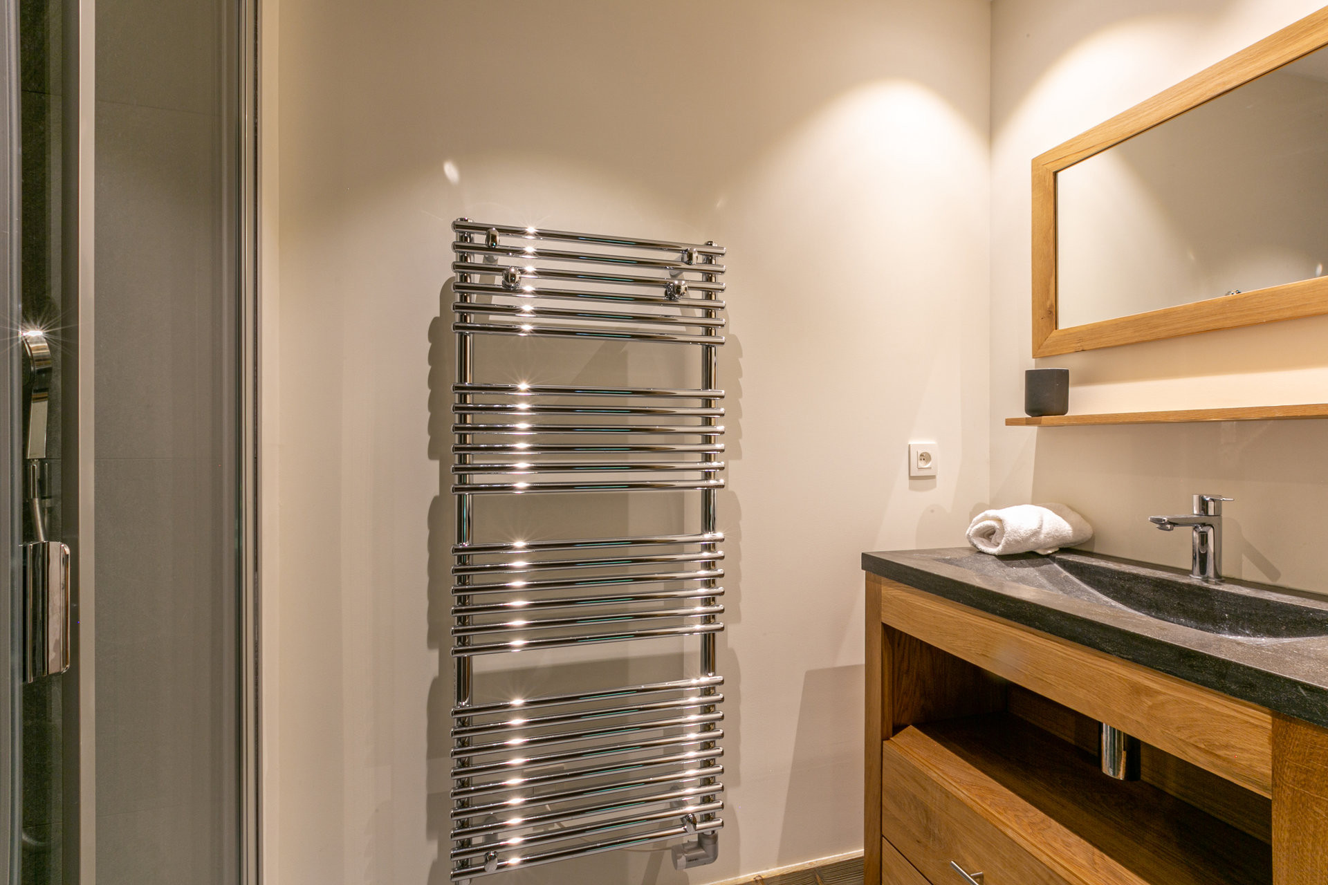 _lv_images__lot_0002340249_14_1456848