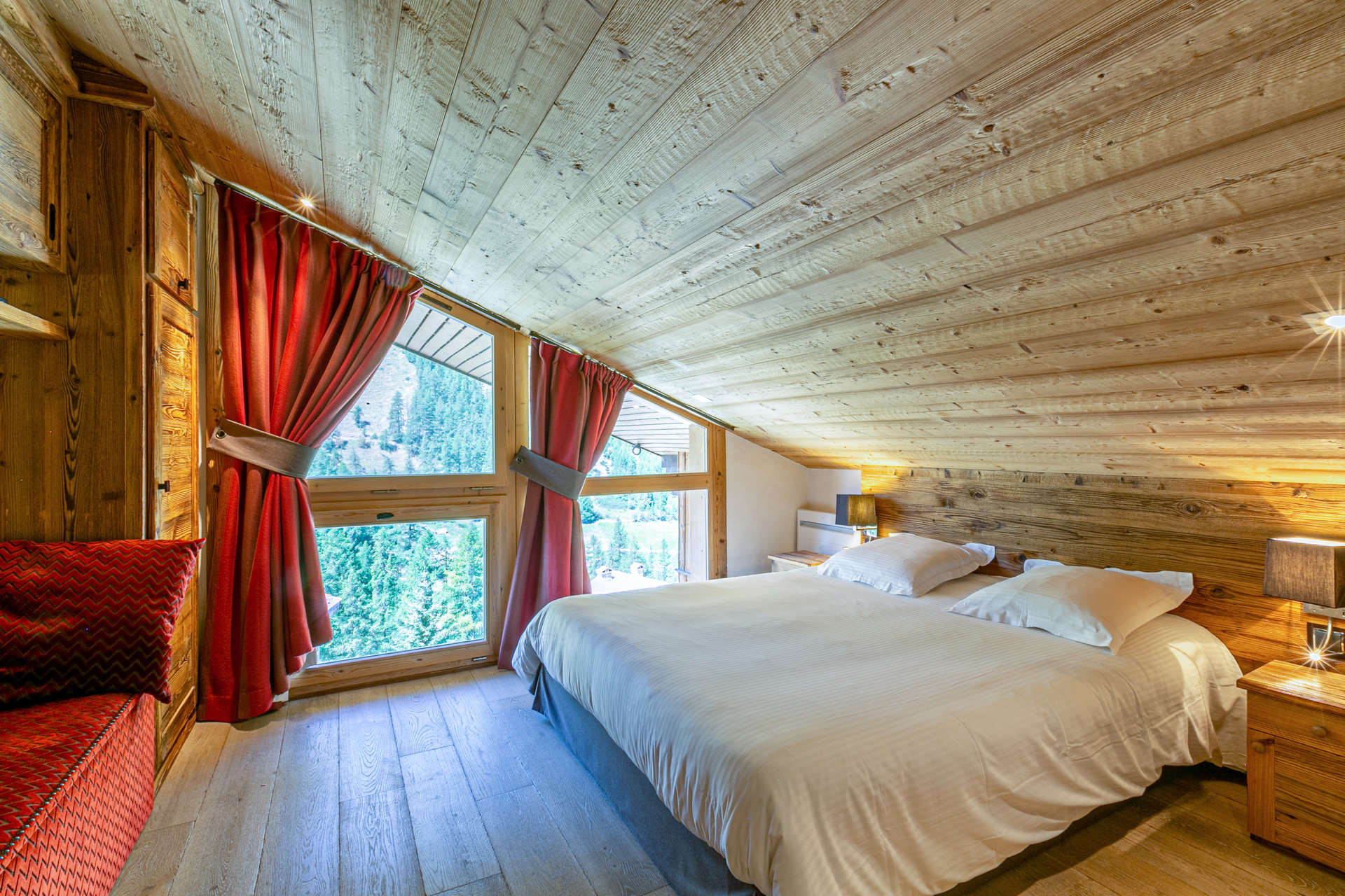 _lv_images__lot_0002340250_10_1454747