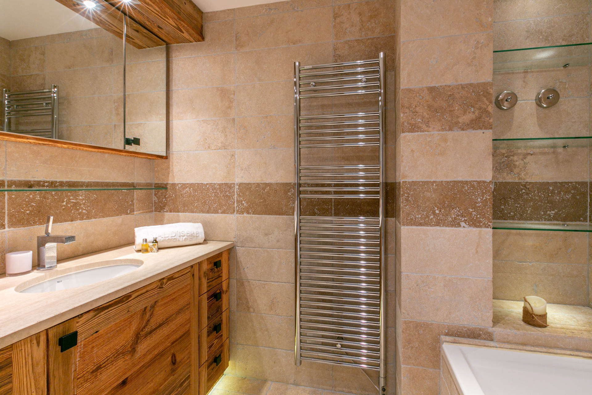 _lv_images__lot_0002340250_14_1454751