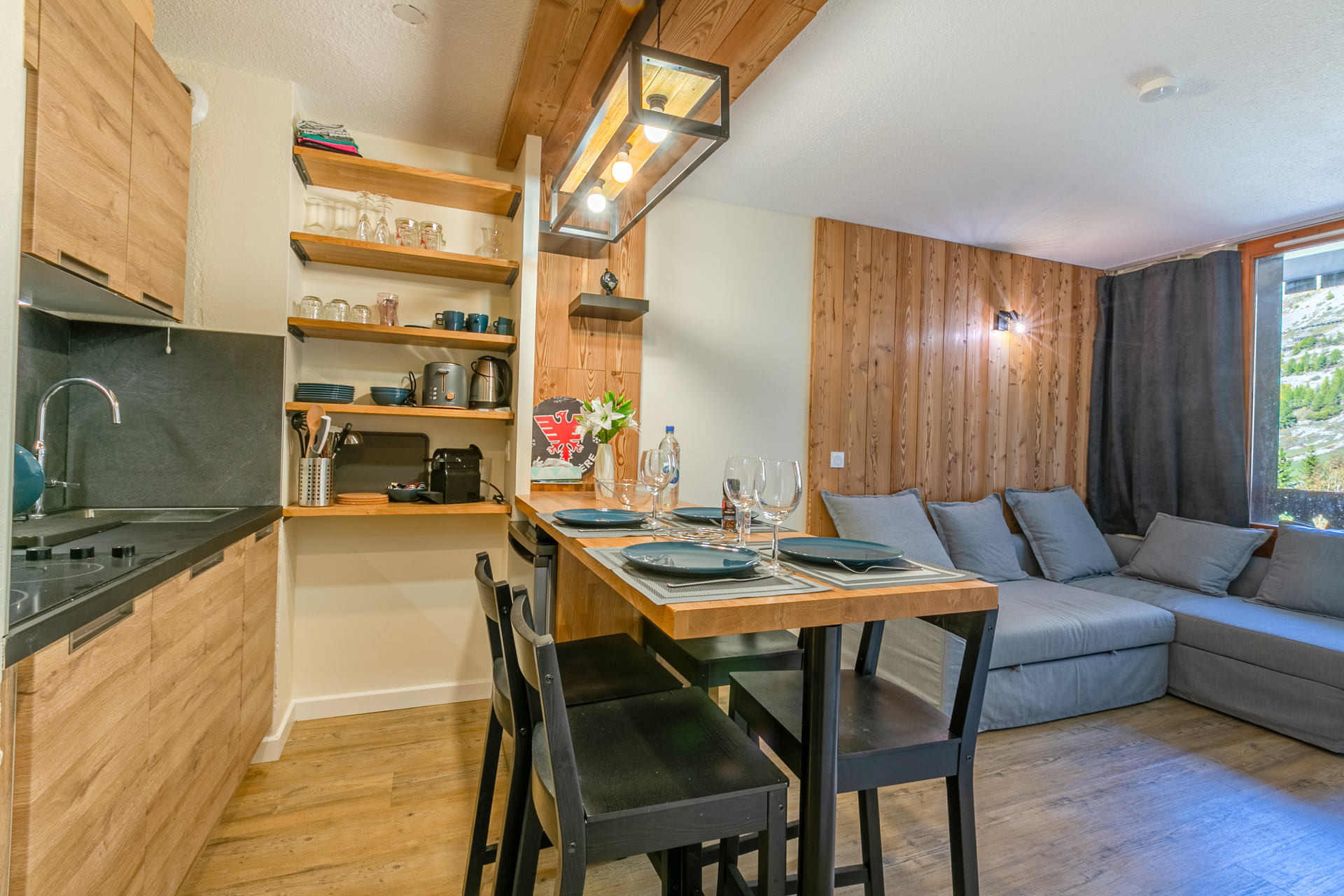 _lv_images__lot_0002340252_05_1456092