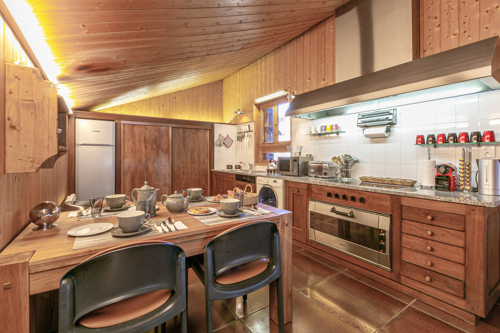 _lv_images__lot_0002340255_06_1455296