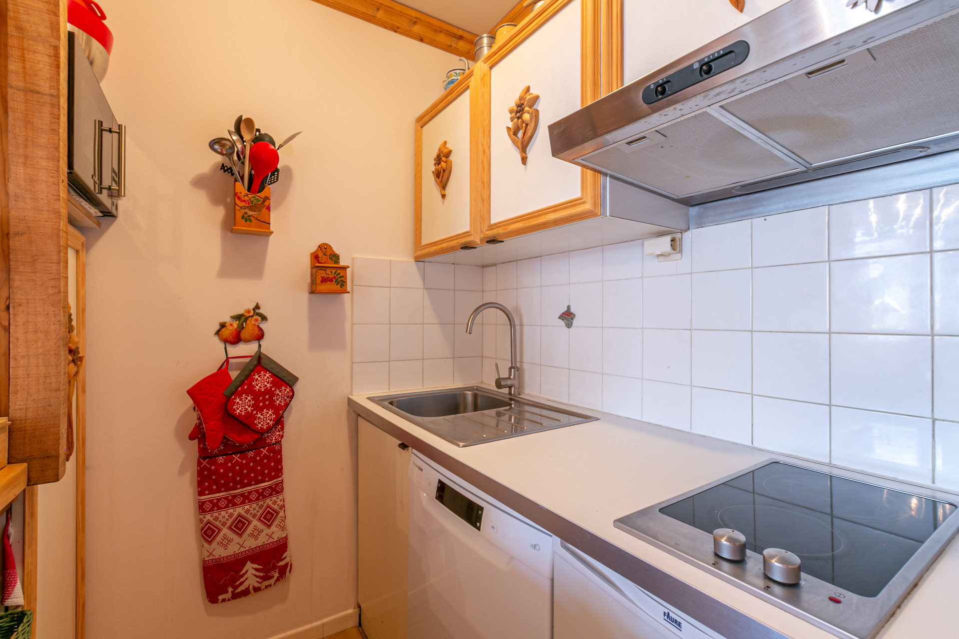 _lv_images__lot_0002340259_06_1455663