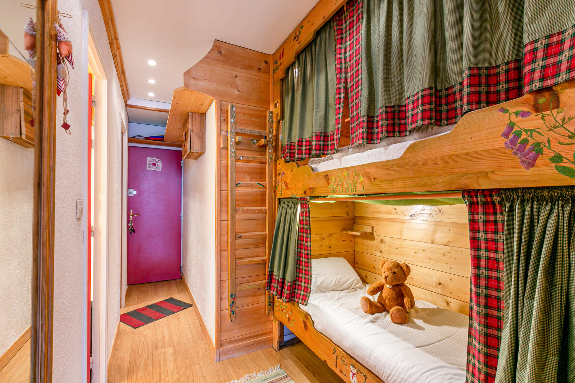 _lv_images__lot_0002340259_07_1455664