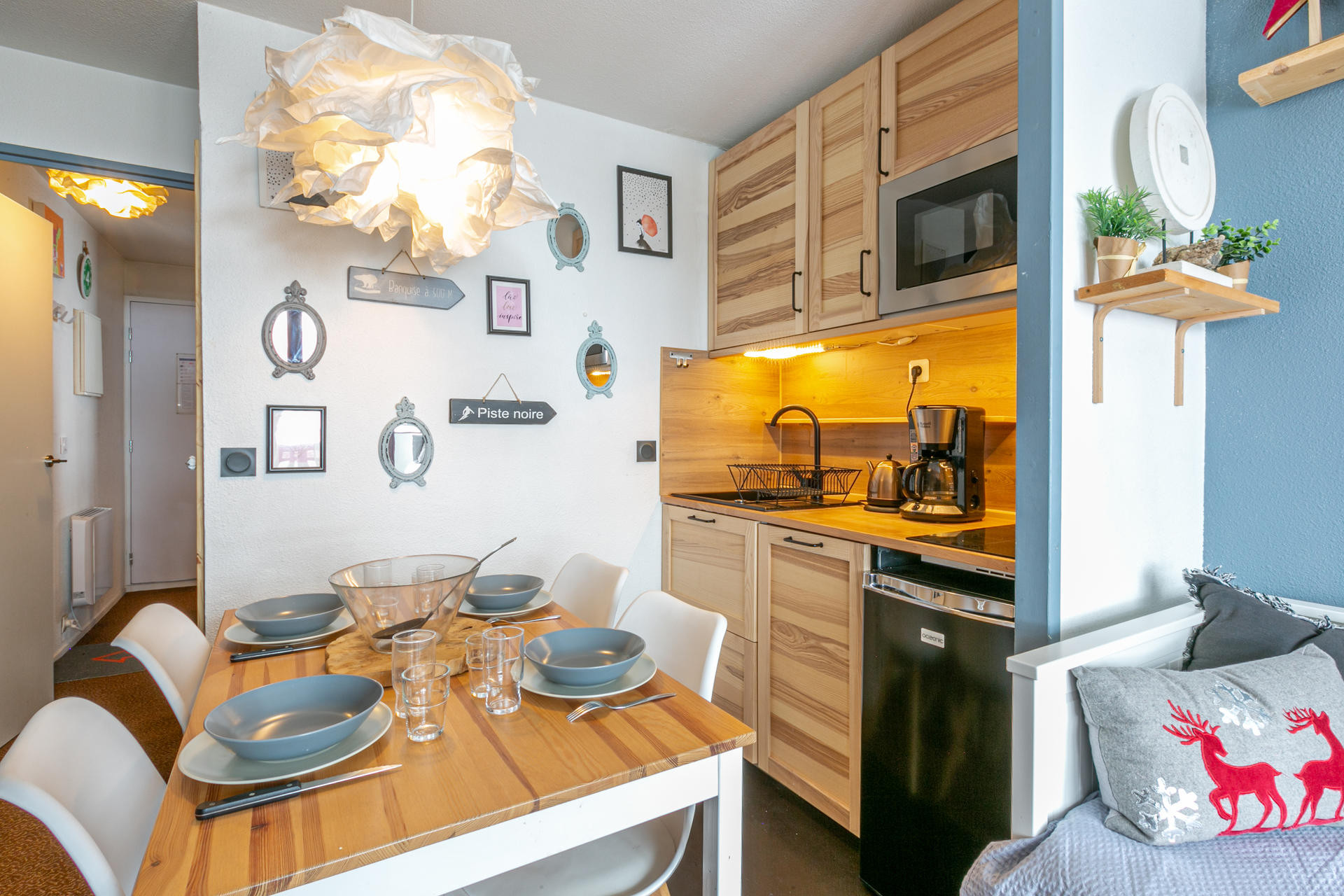 _lv_images__lot_0002340261_01_1457954