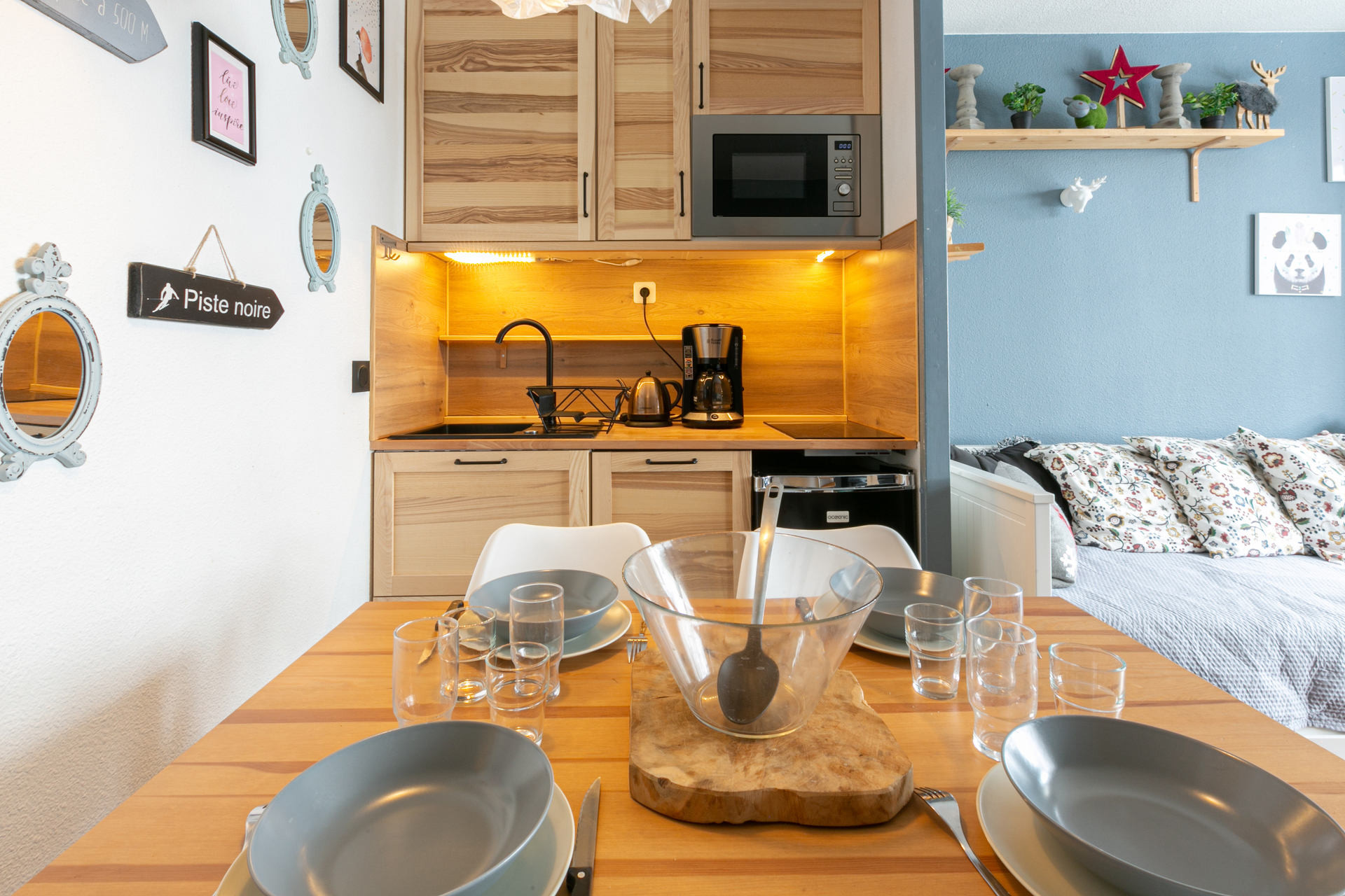 _lv_images__lot_0002340261_03_1457956