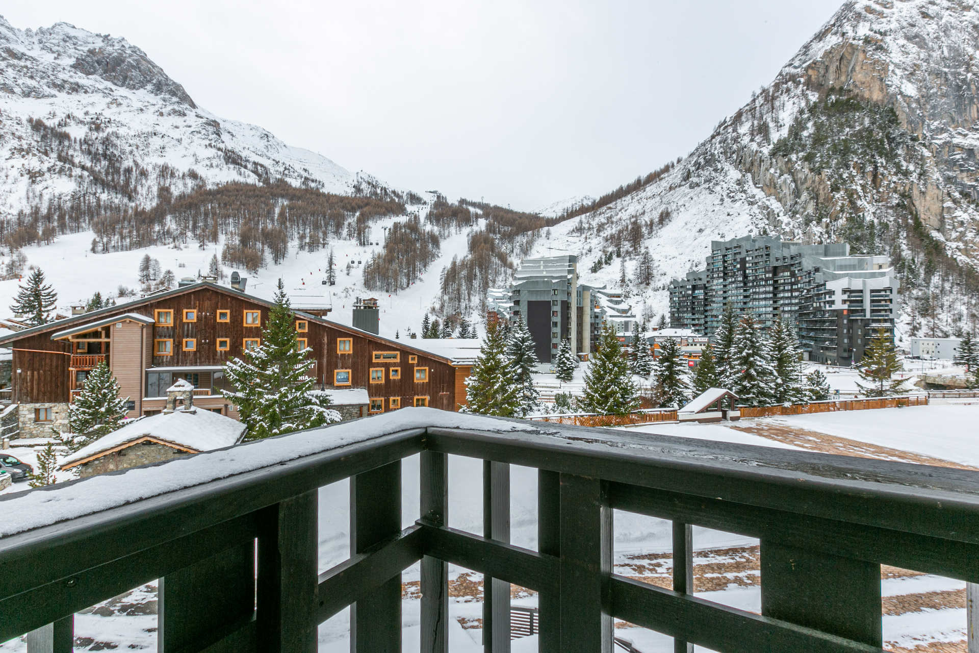 _lv_images__lot_0002340261_10_1457963