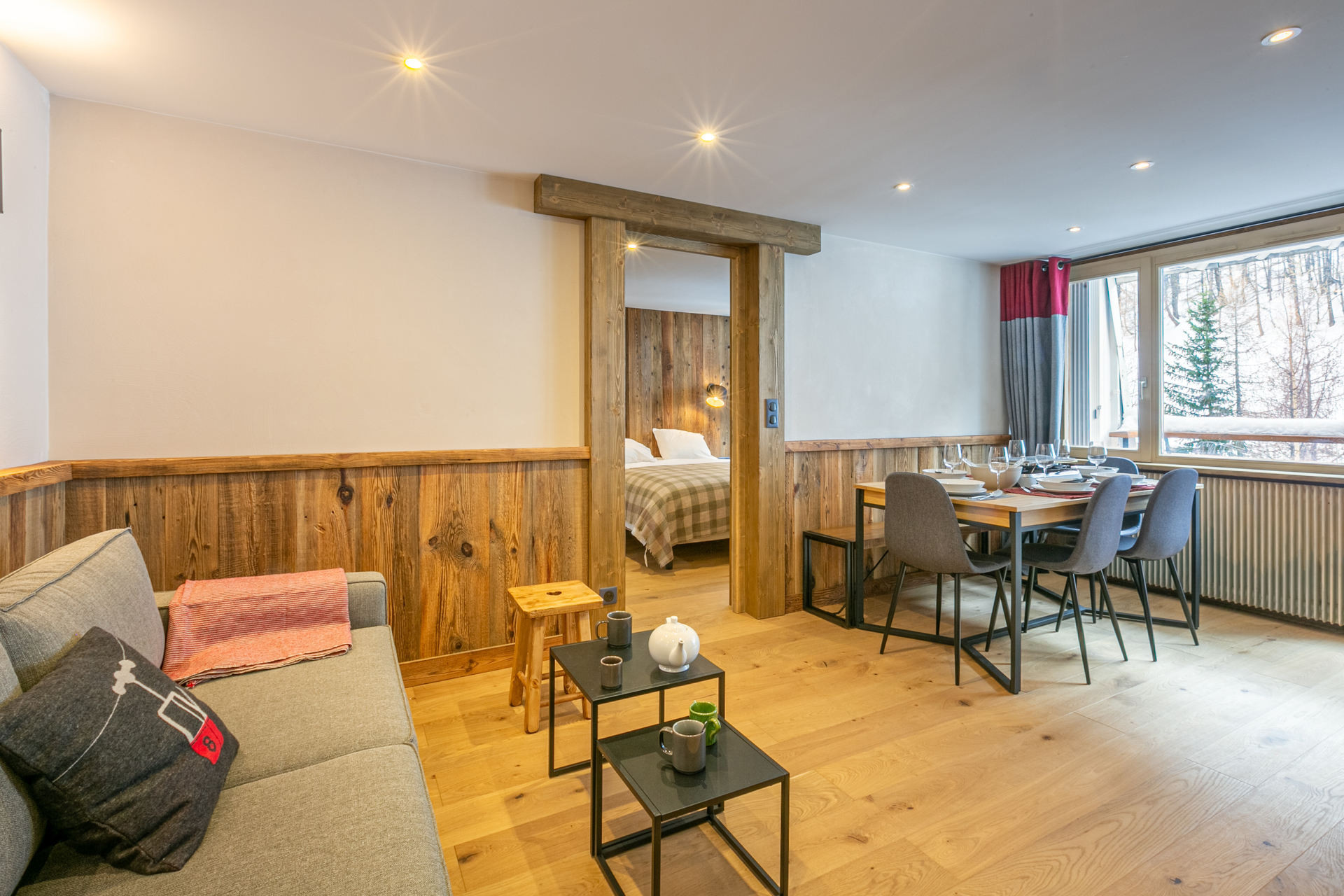 _lv_images__lot_0002340264_01_1457389