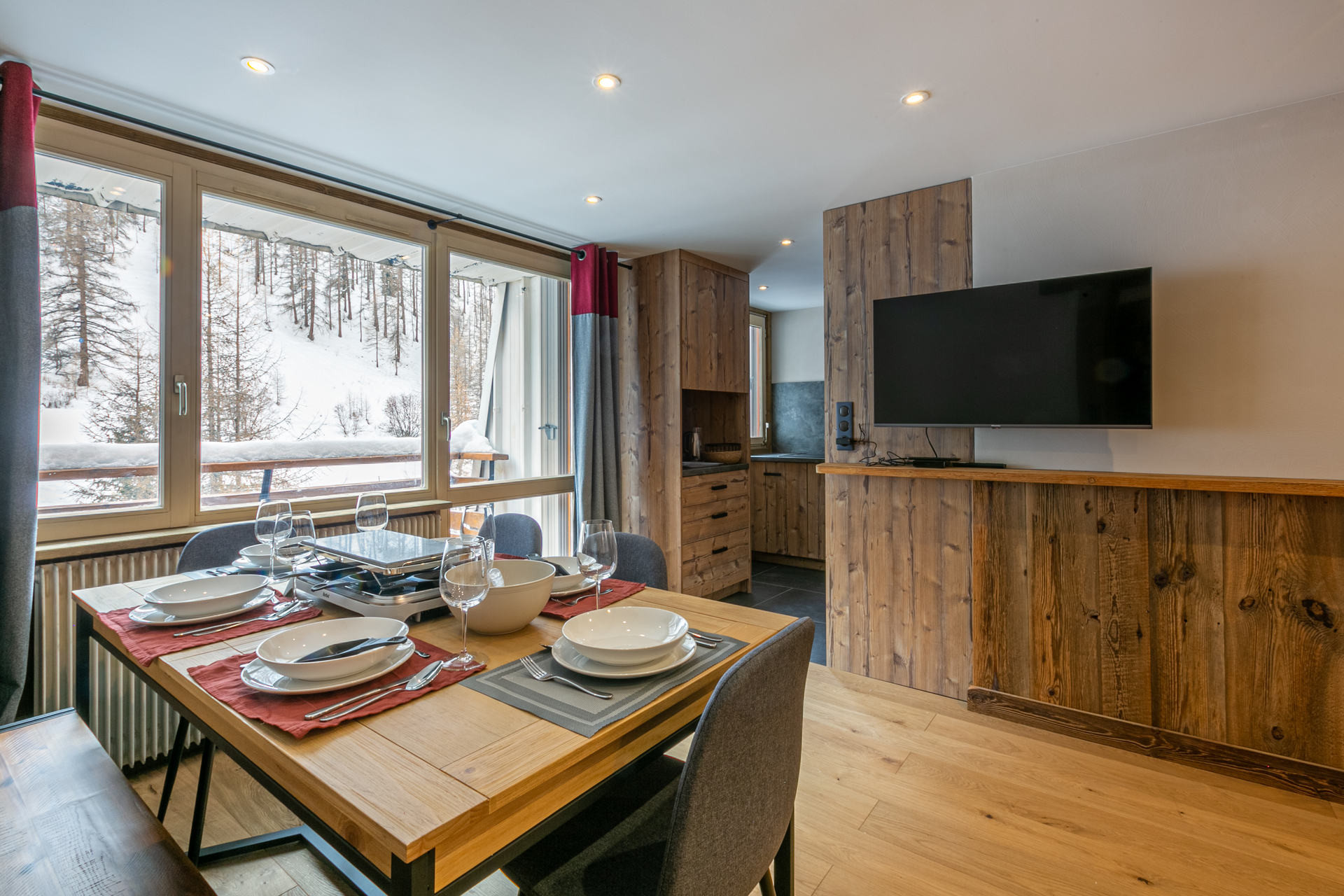 _lv_images__lot_0002340264_05_1457393