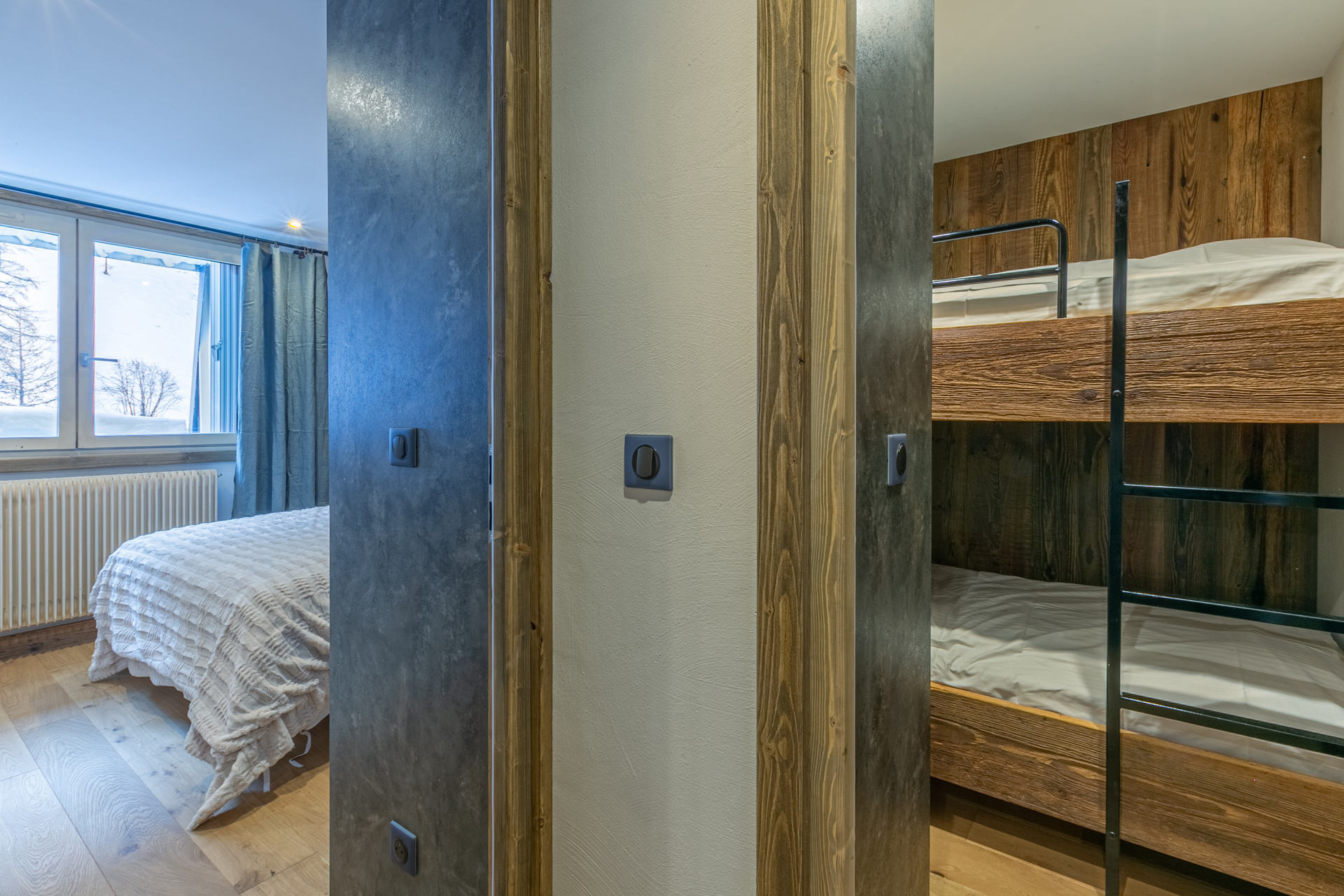 _lv_images__lot_0002340264_08_1457396