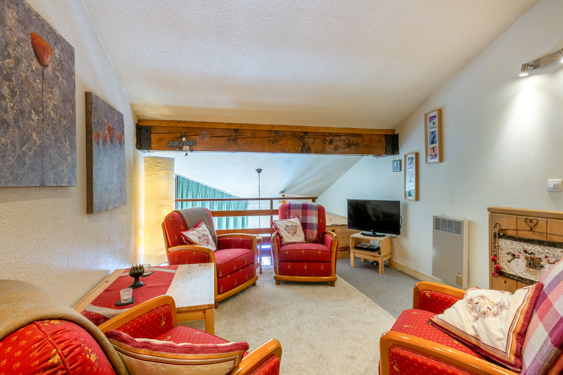 _lv_images__lot_0002340265_08_1455858