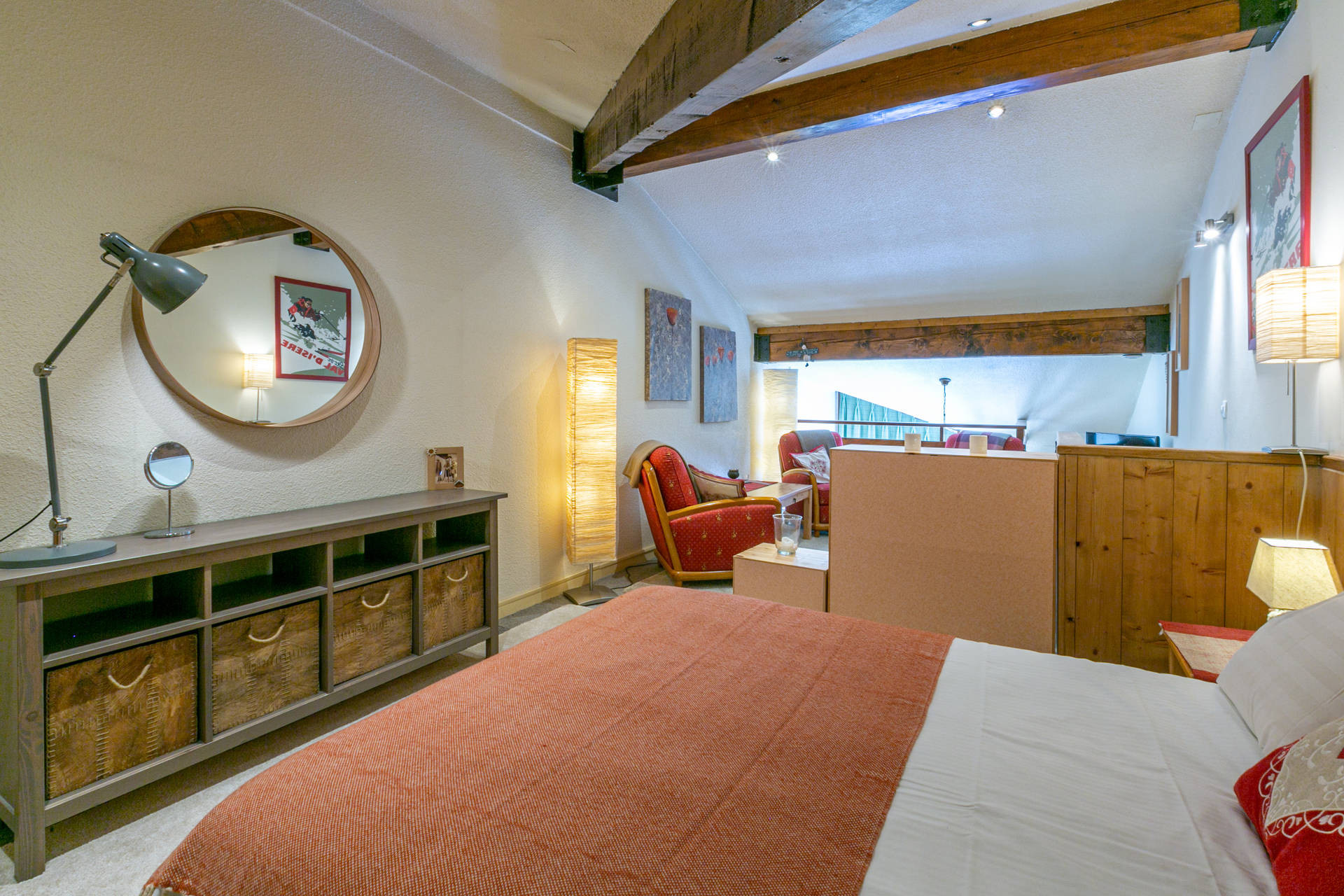 _lv_images__lot_0002340265_10_1455860