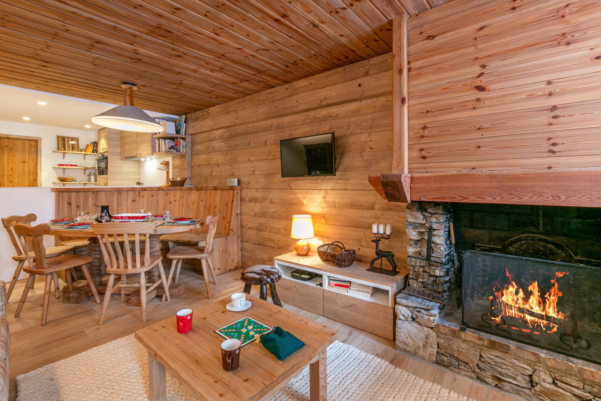 _lv_images__lot_0002340266_02_1458078