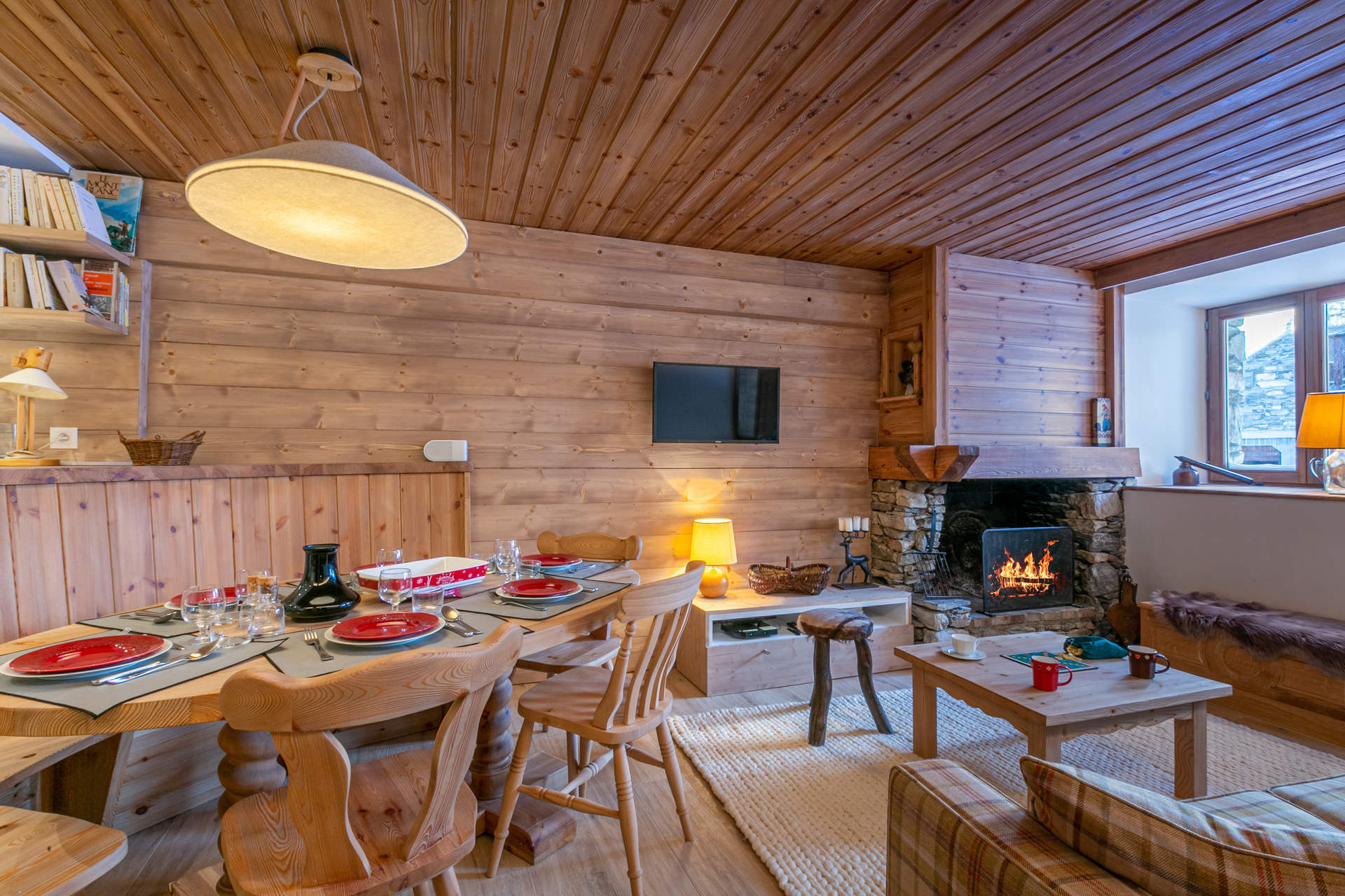 _lv_images__lot_0002340266_03_1458079